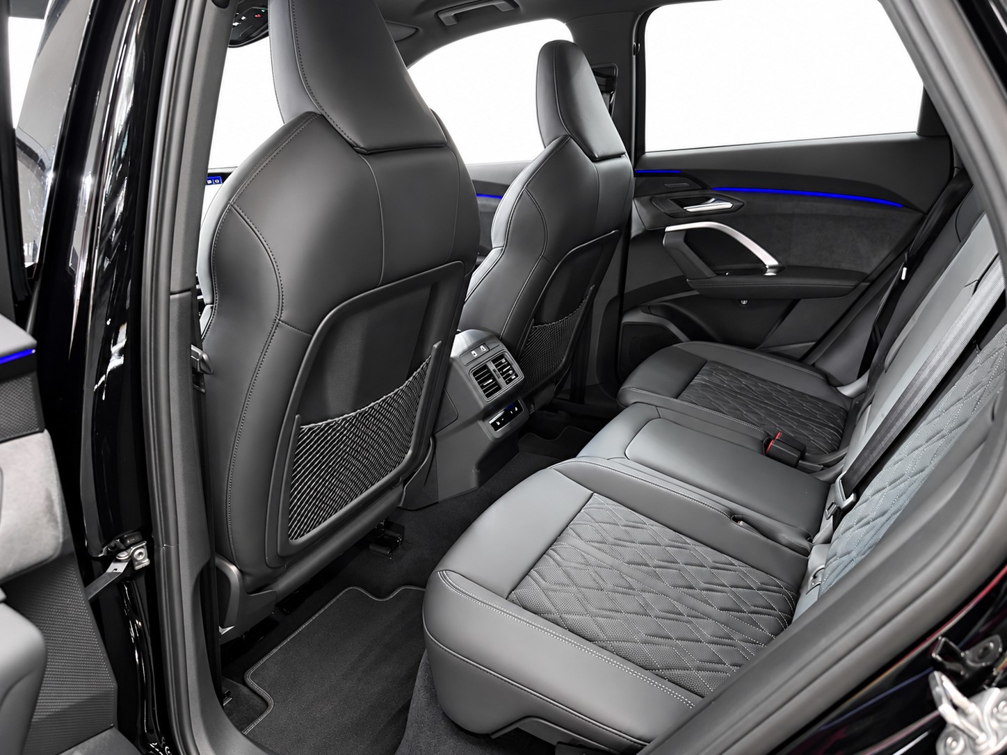 AUDI SQ5 TFSI quattro S-tronic * S-Sportsitze * Luftfederung * Standheizung * Edition One *-image-12