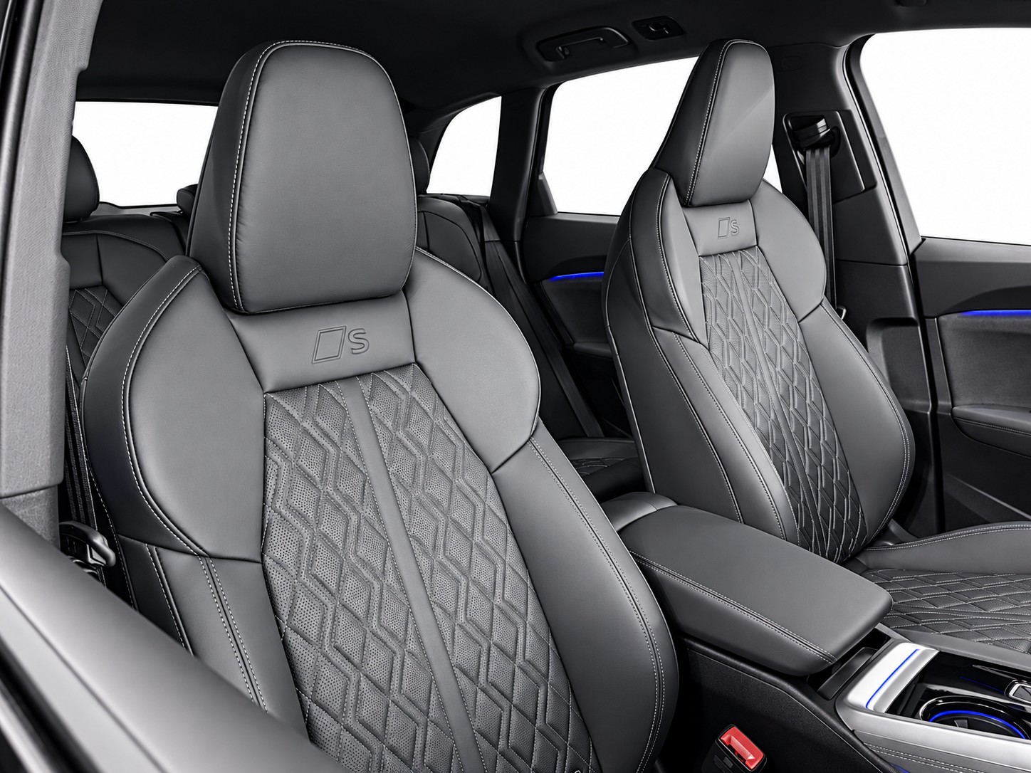 AUDI SQ5 TFSI quattro S-tronic * S-Sportsitze * Luftfederung * Standheizung * Edition One *-image-11