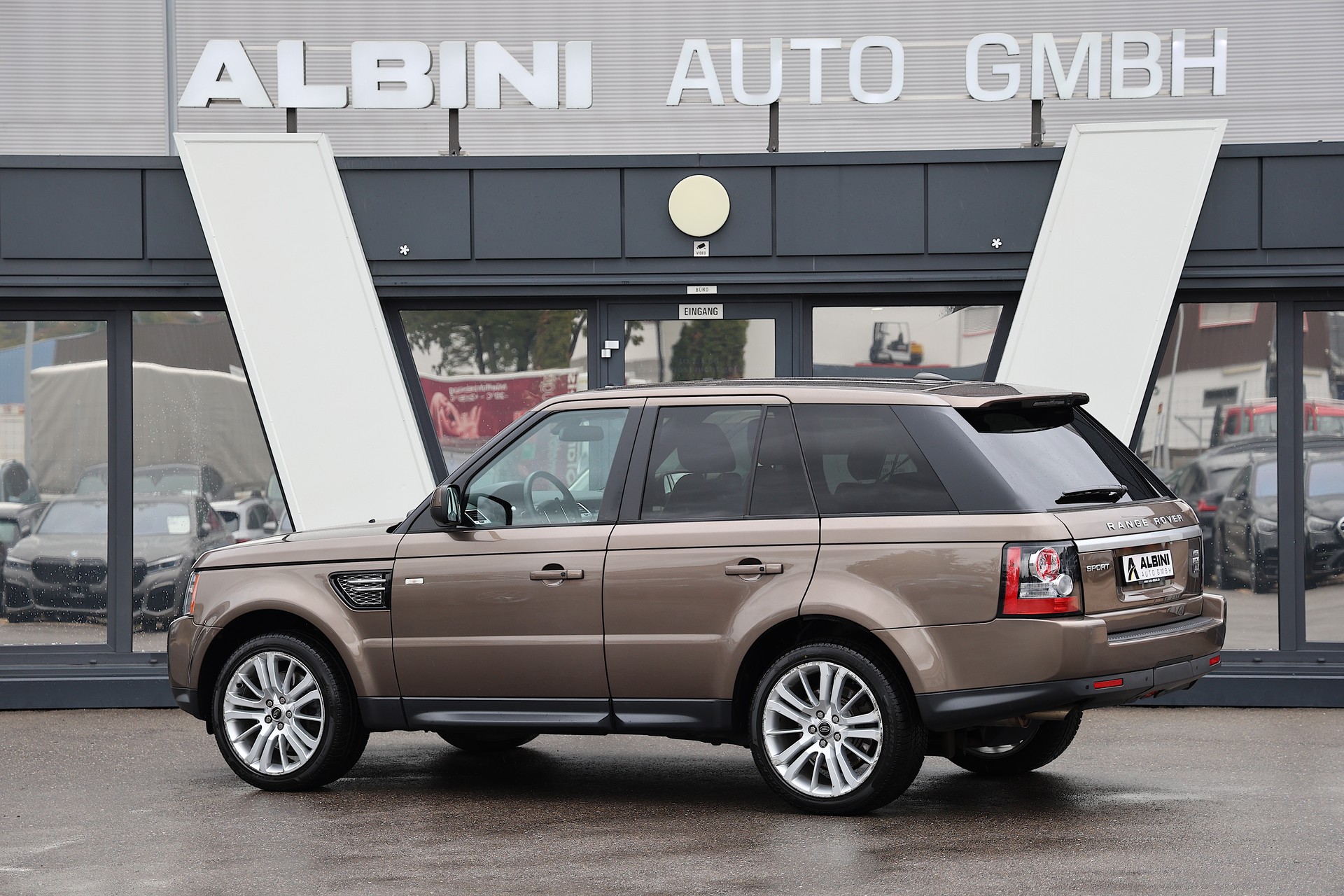 LAND ROVER Range Rover Sport 3.0 SDV6 HSE **Frisch ab MFK**-showroom-element-2