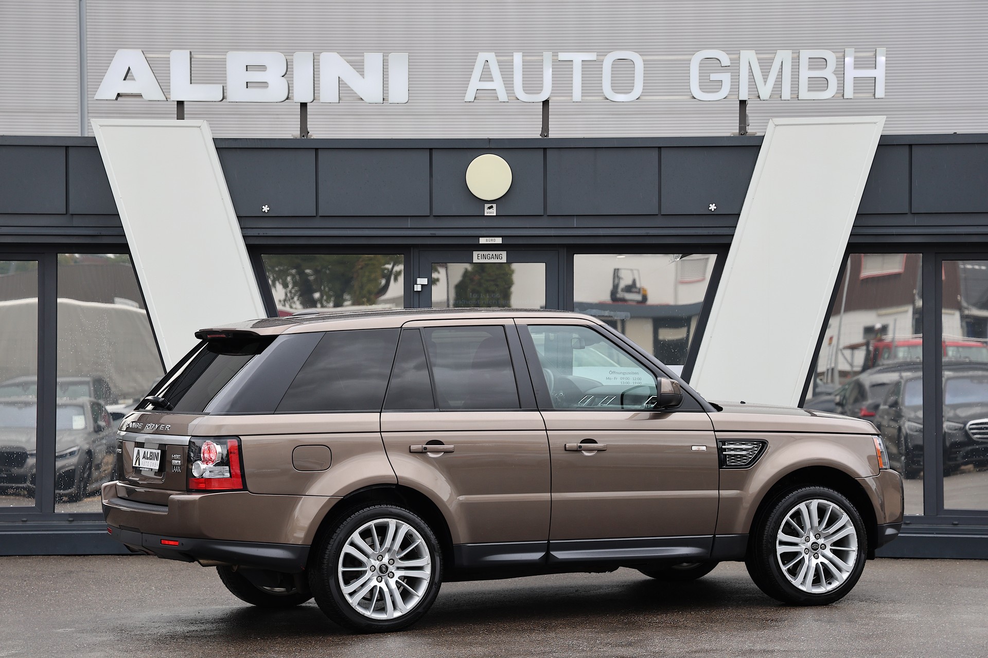 LAND ROVER Range Rover Sport 3.0 SDV6 HSE **Frisch ab MFK**-showroom-element-3