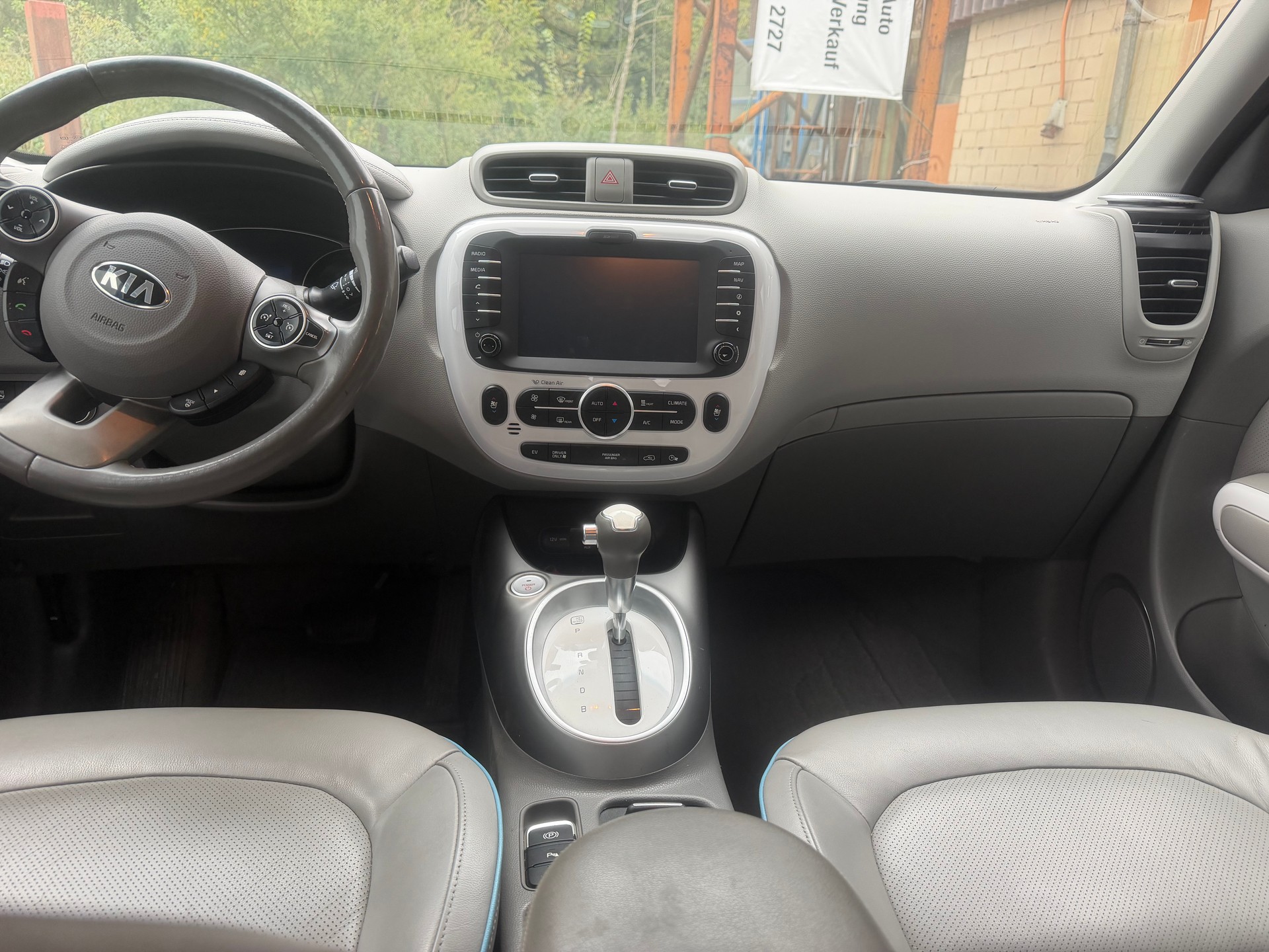 KIA Soul EV Style-image-1