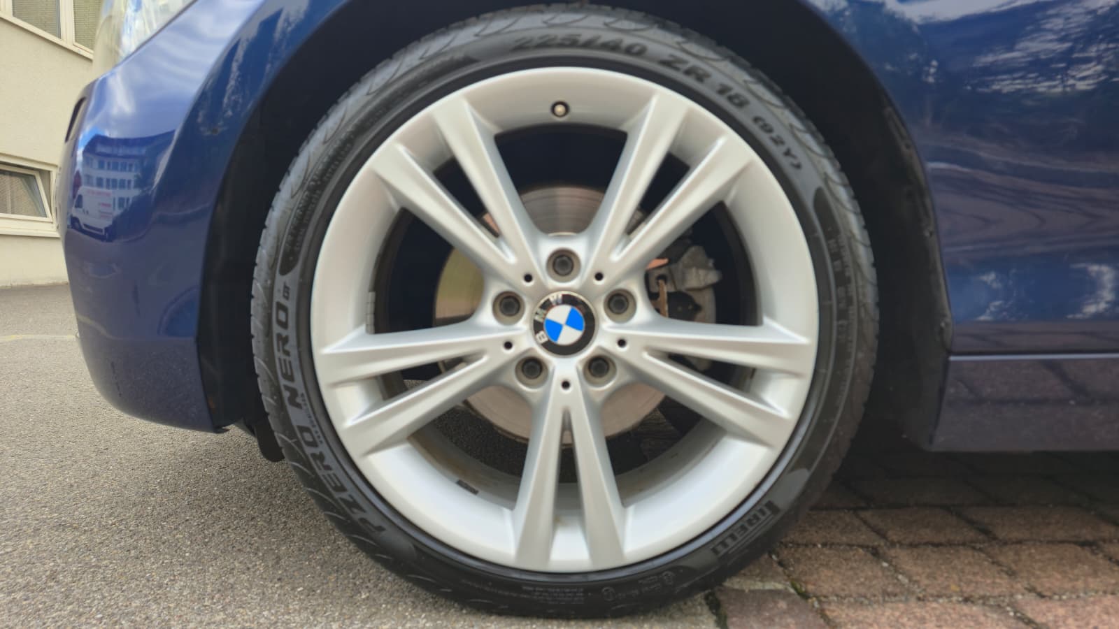 BMW 120d Sport Line| Frisch ab MFK und Service| LED / XENON| Rückfahrkamera| Glasdach| Sitzheizung| Regensensor| PDC Sens.-image-8