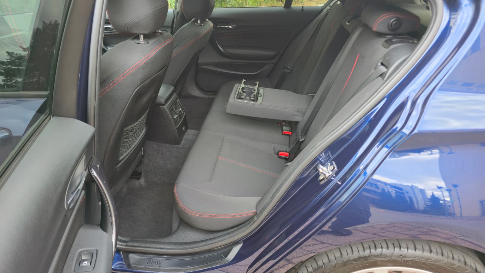 BMW 120d Sport Line| Frisch ab MFK und Service| LED / XENON| Rückfahrkamera| Glasdach| Sitzheizung| Regensensor| PDC Sens.-image-12