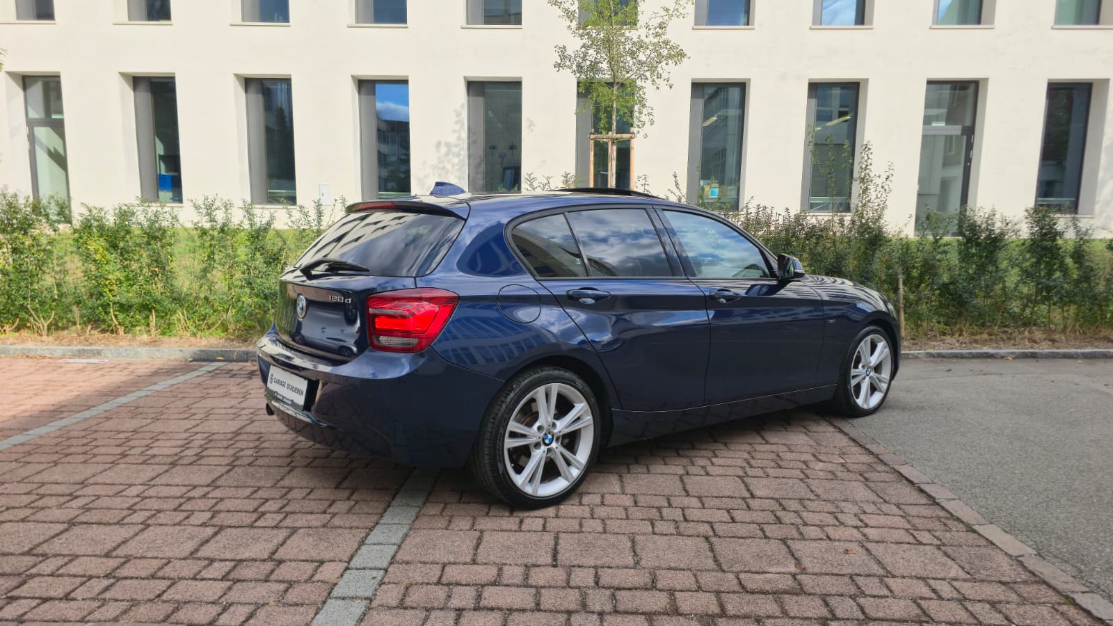 BMW 120d Sport Line| Frisch ab MFK und Service| LED / XENON| Rückfahrkamera| Glasdach| Sitzheizung| Regensensor| PDC Sens.-image-5