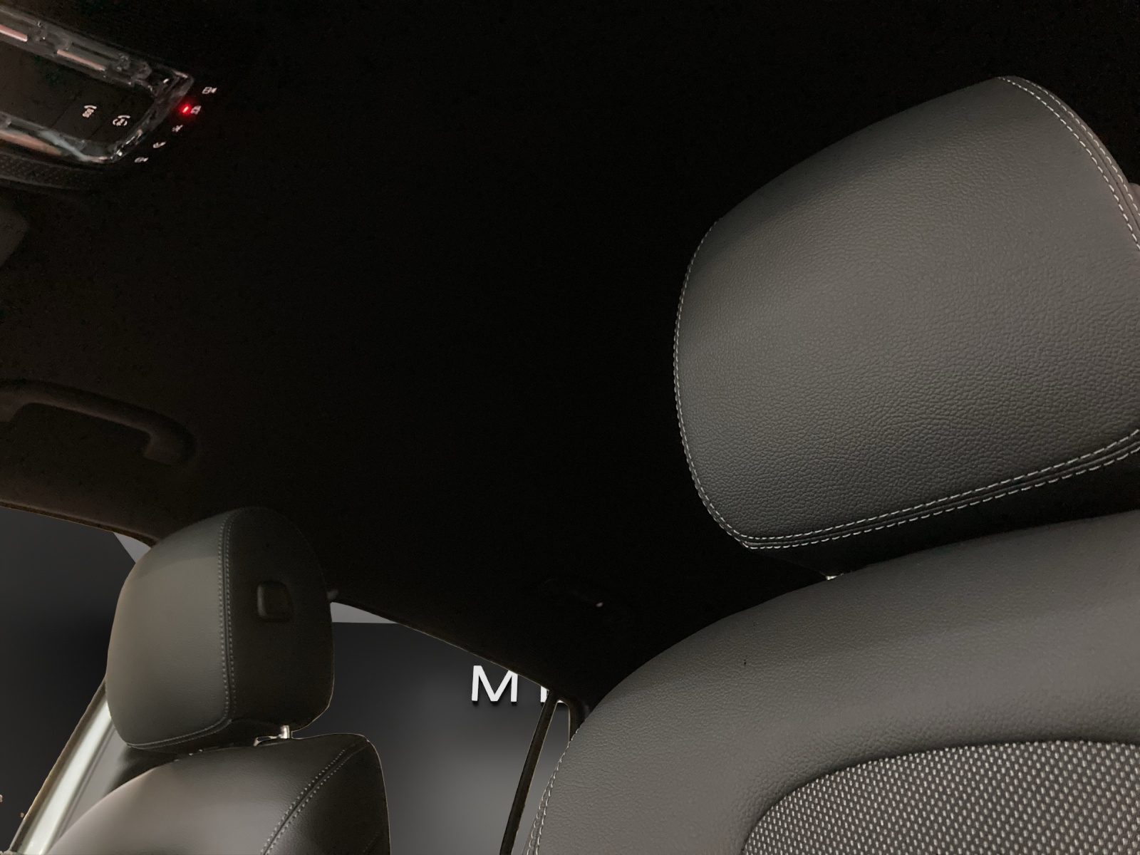 MERCEDES-BENZ GLA 220d 4Matic 8G-DCTSwiss Star-image-13
