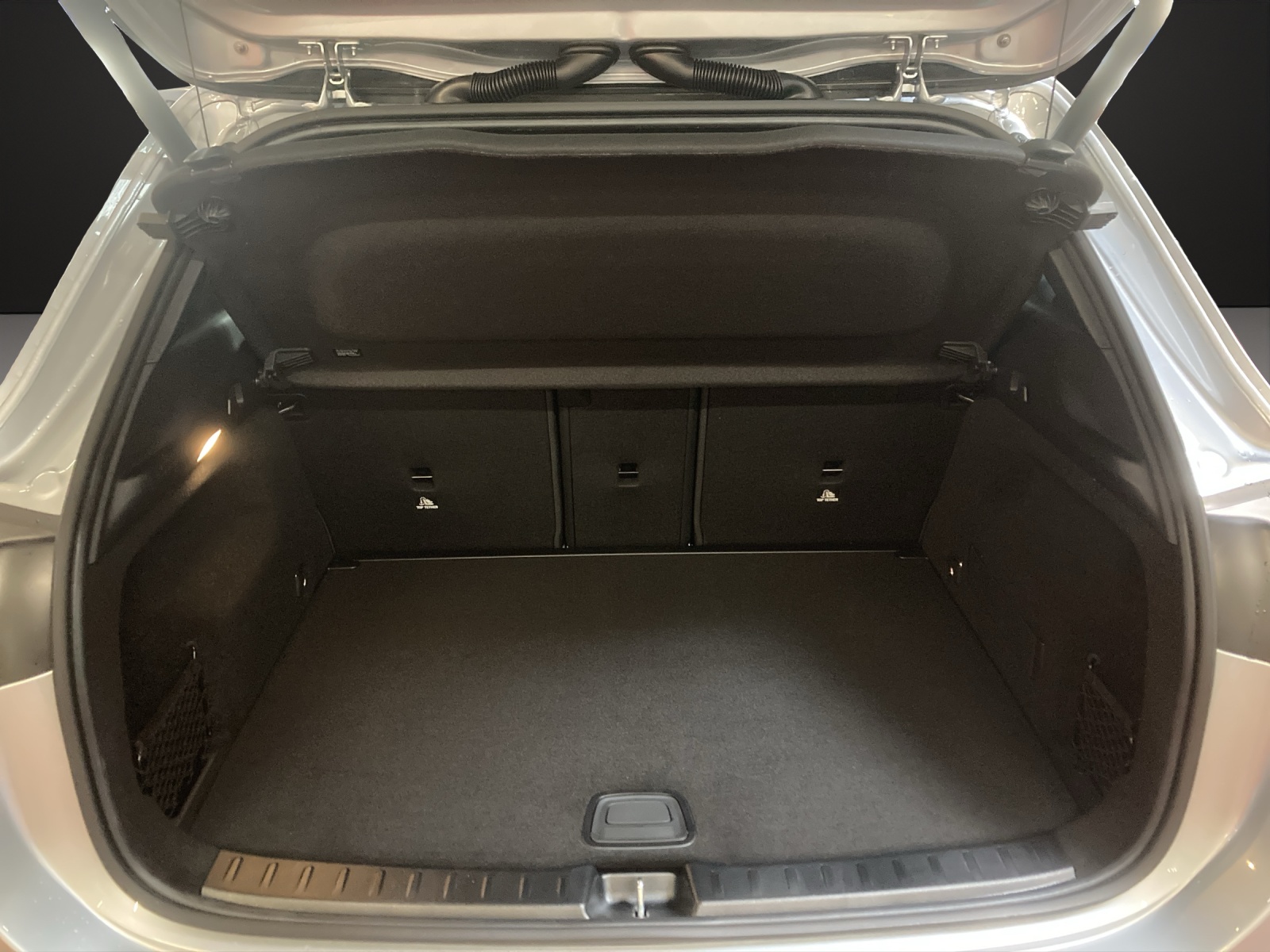 MERCEDES-BENZ GLA 220d 4Matic 8G-DCTSwiss Star-image-8