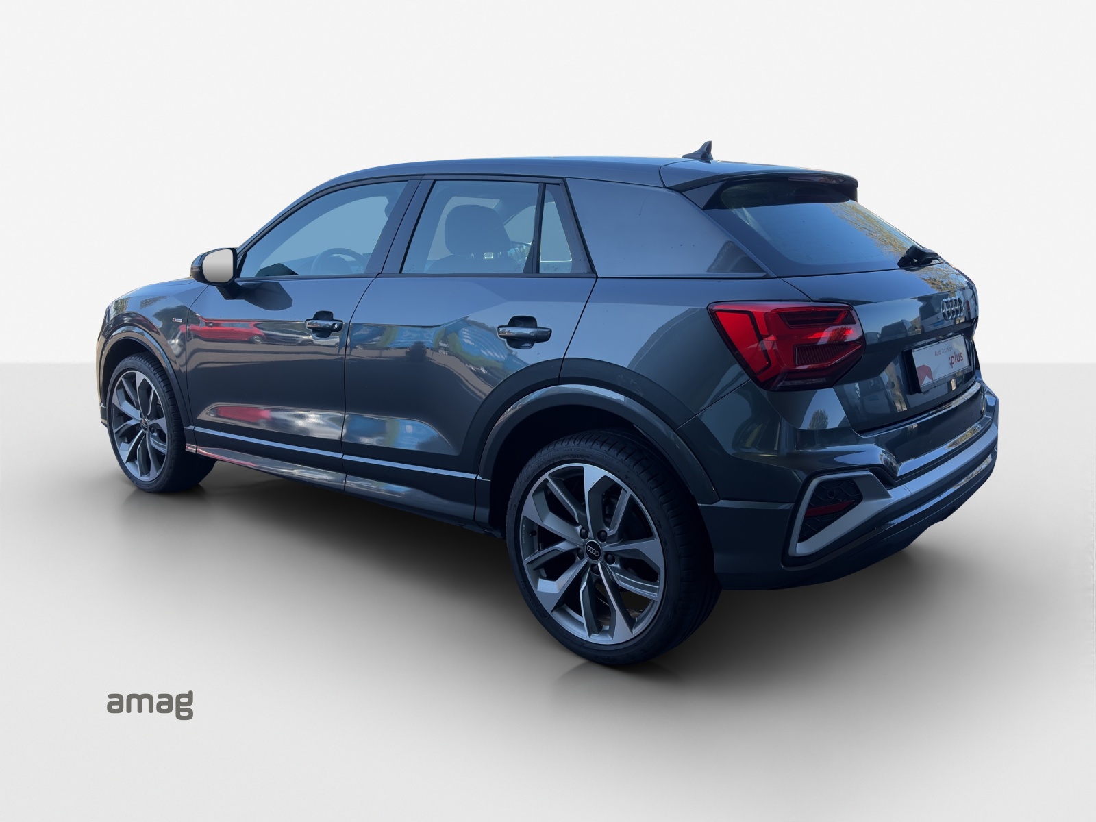 AUDI Q2 35 TFSI S line S-tronic-image-2