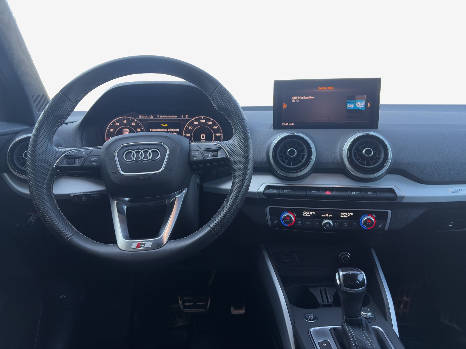 AUDI Q2 35 TFSI S line S-tronic-image-8