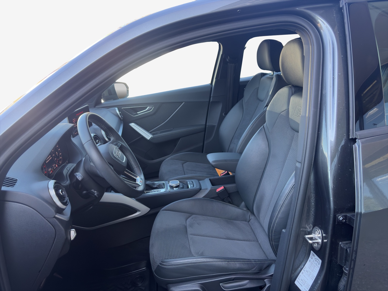 AUDI Q2 35 TFSI S line S-tronic-image-7