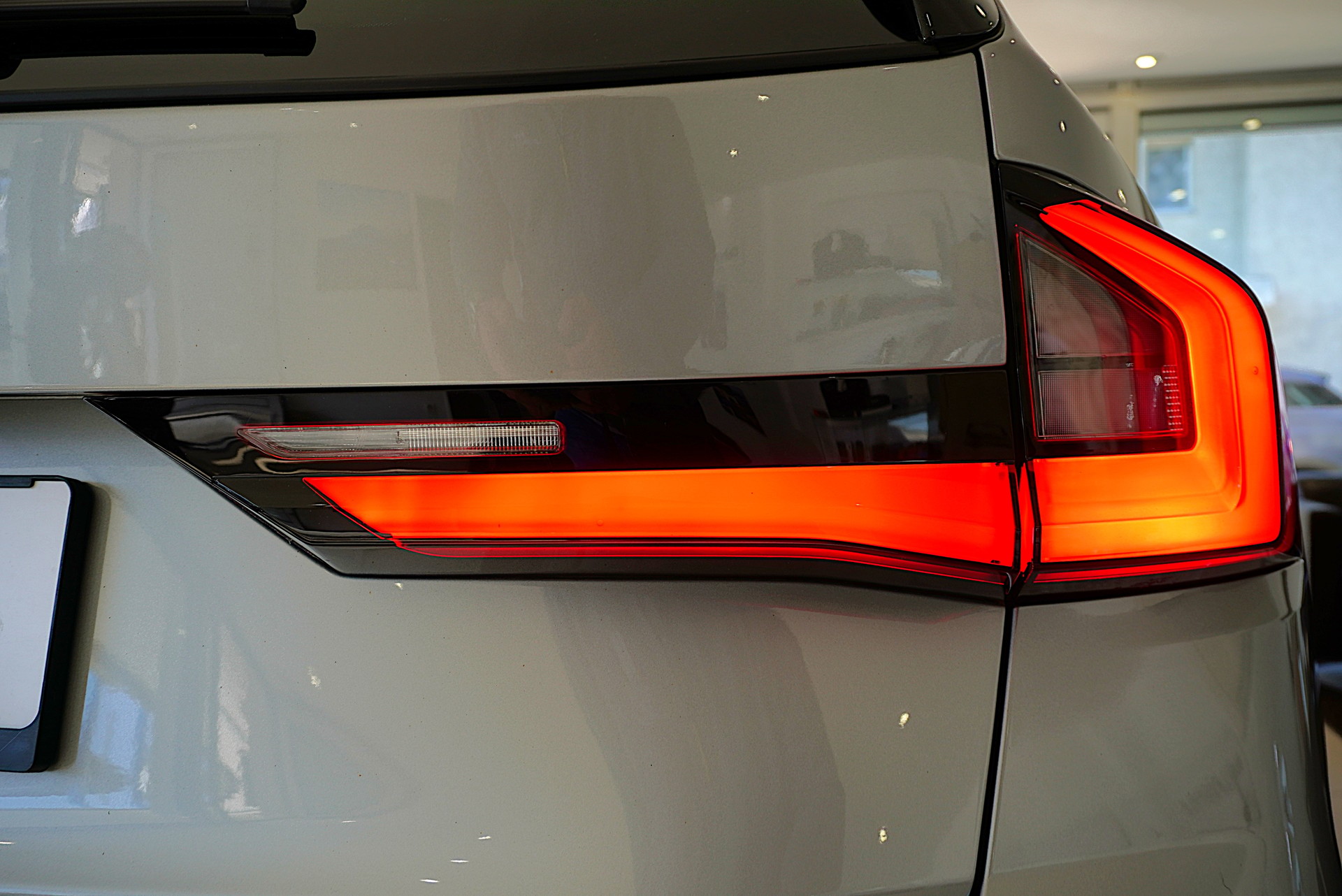 BMW X1 xDrive 23i 48V M Sport-image-23
