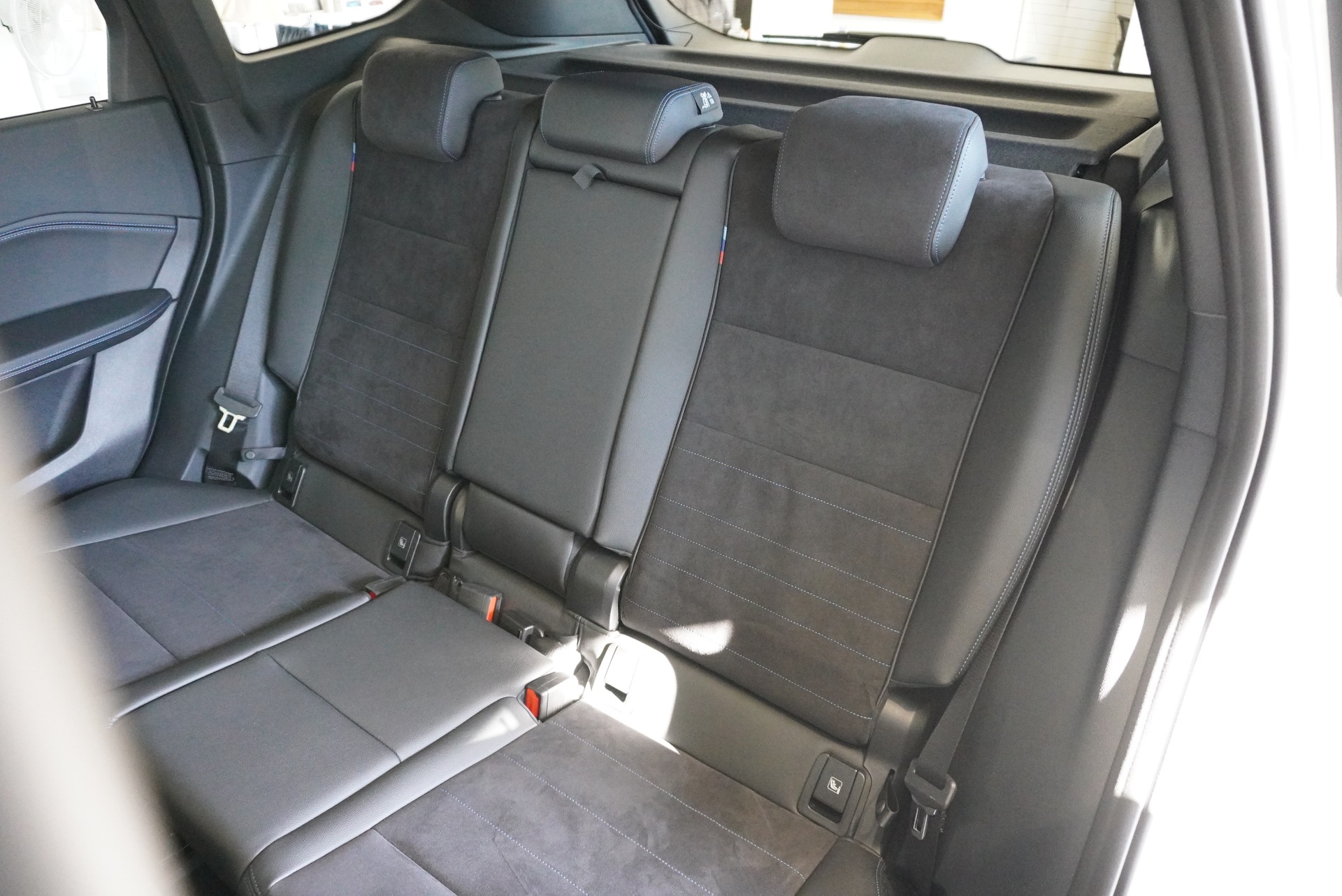 BMW X1 xDrive 23i 48V M Sport-image-18