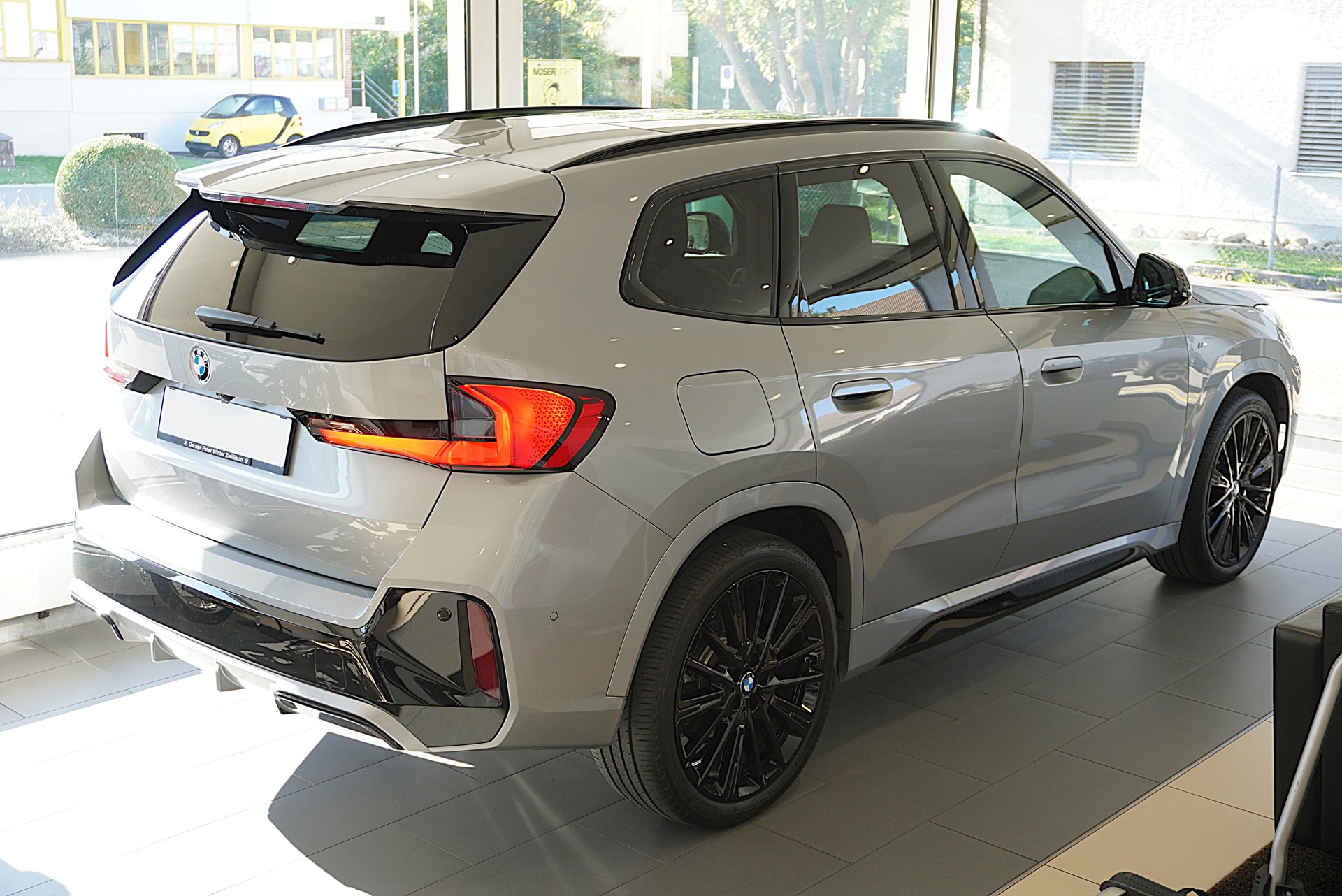 BMW X1 xDrive 23i 48V M Sport-image-4
