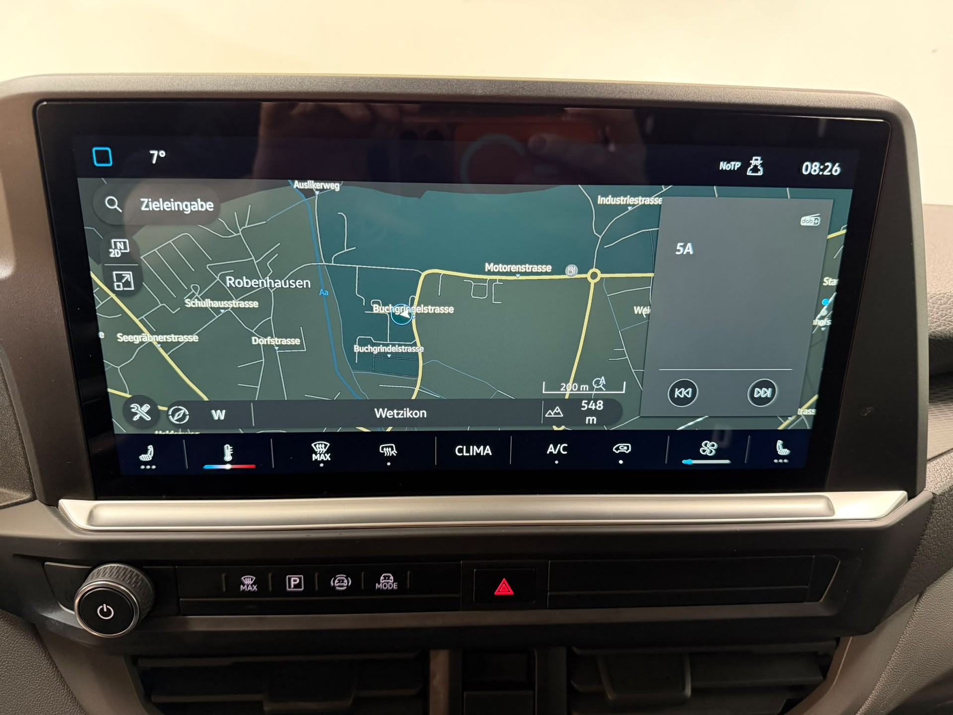 VW Transporter 2.0 TDI Lang Automat-image-9