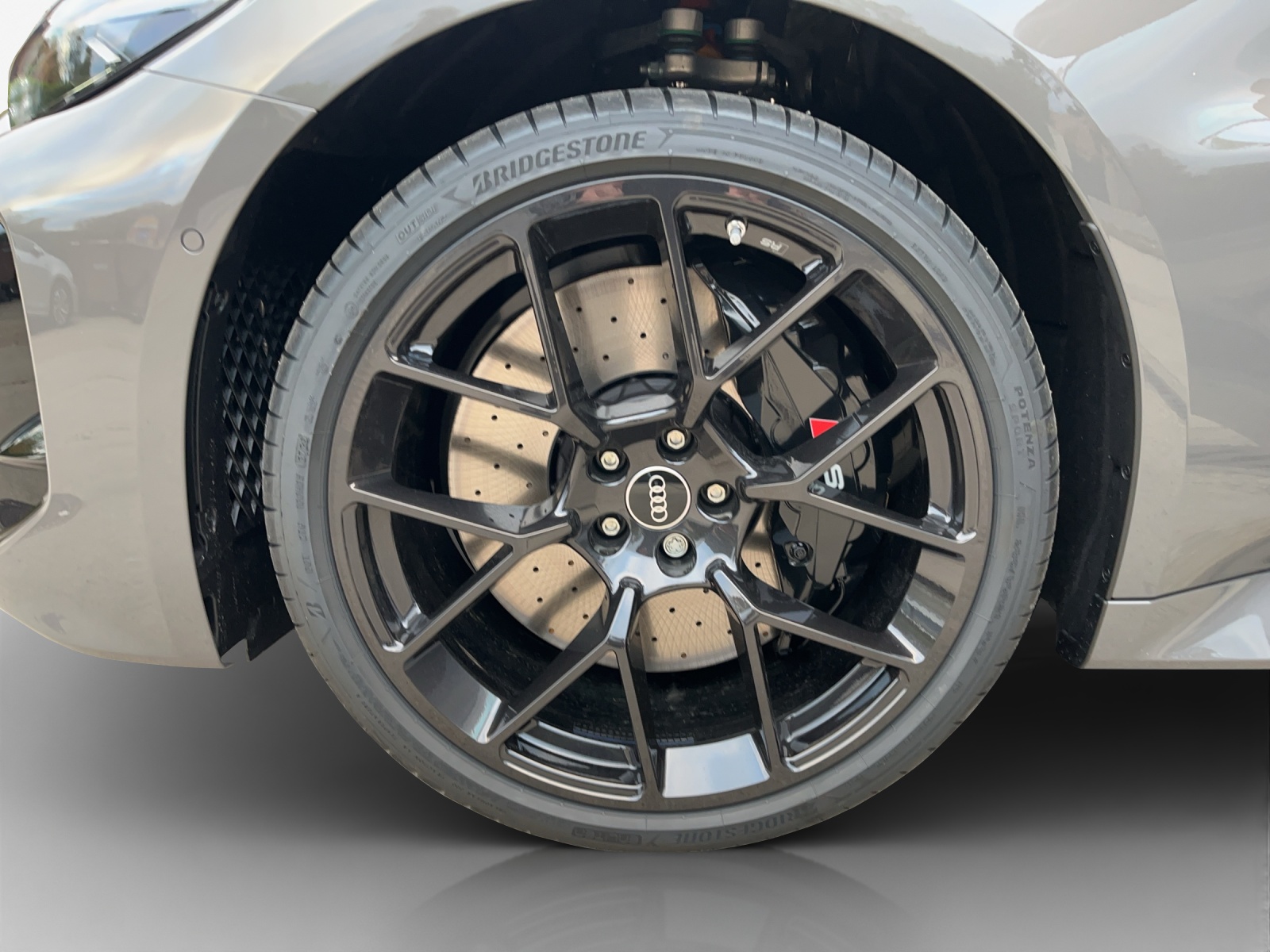 AUDI RS 5 Avant TFSI 470 kW Tiptronic quattro-image-13
