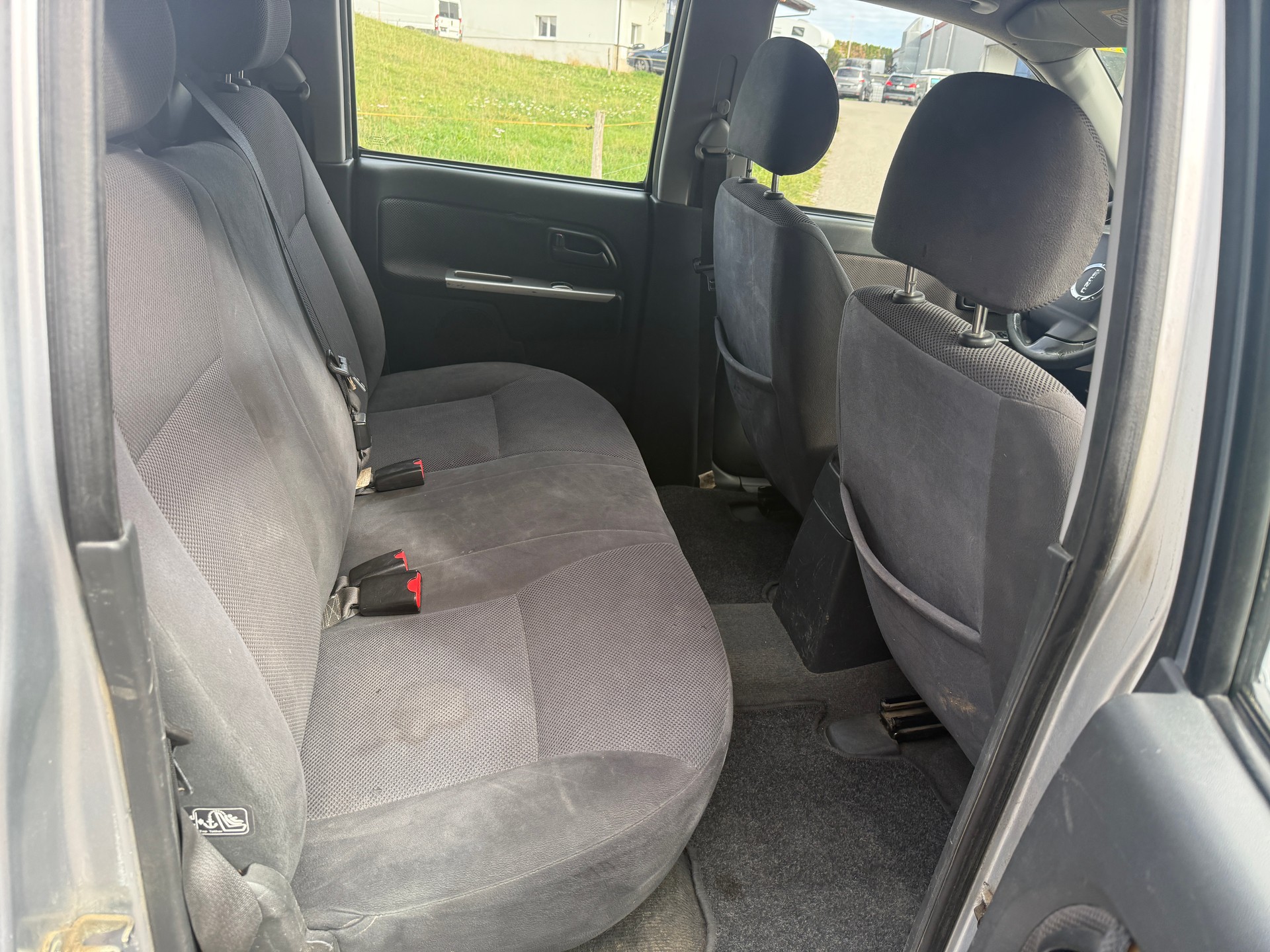 ISUZU D-MAX CrewCab LS 2.5 4x4-image-8
