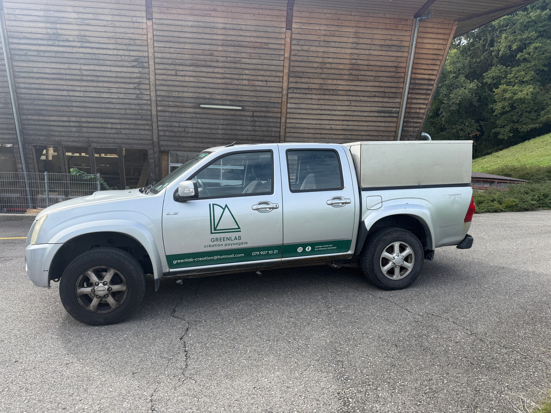 ISUZU D-MAX CrewCab LS 2.5 4x4-image-5