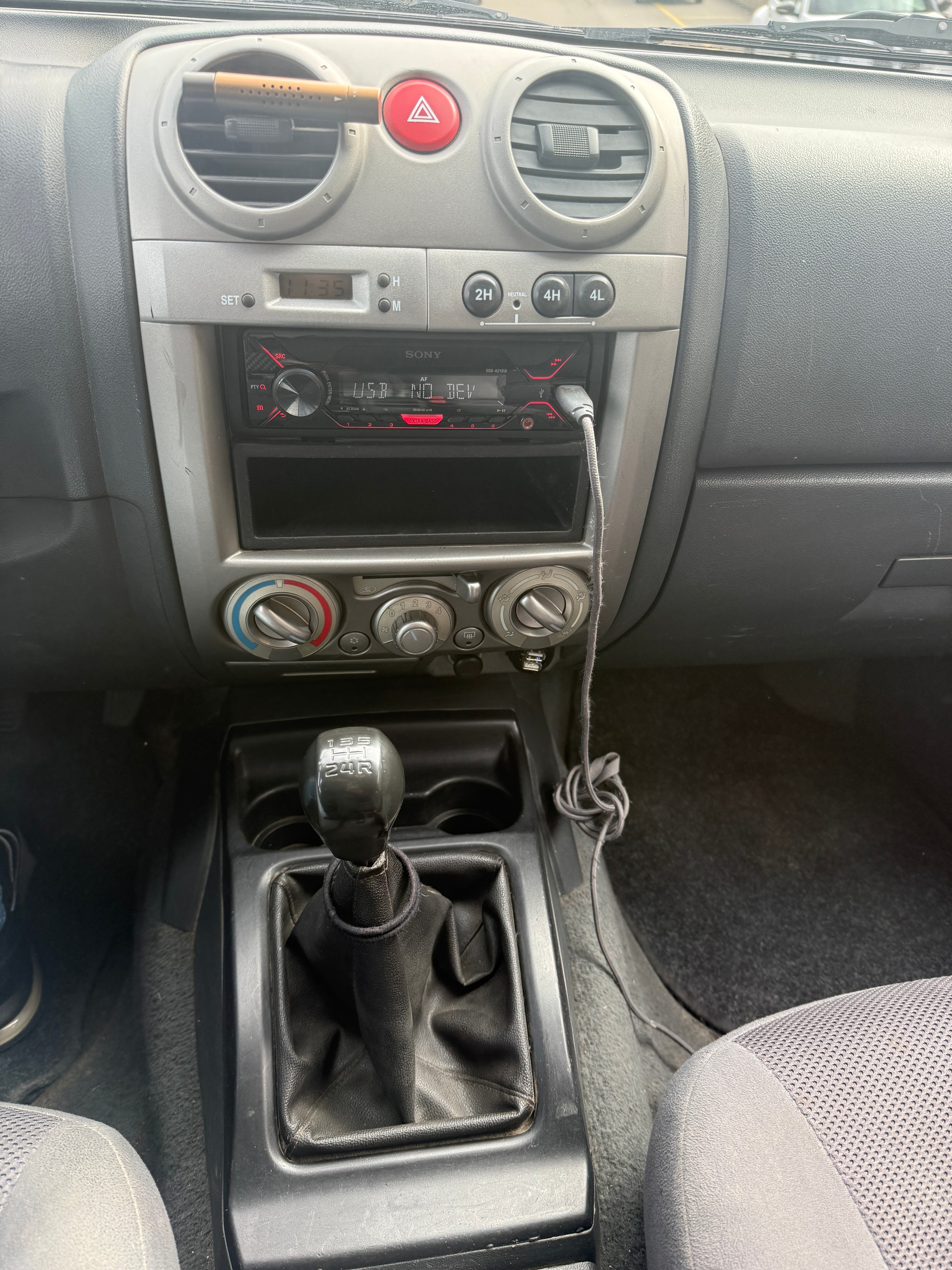 ISUZU D-MAX CrewCab LS 2.5 4x4-image-11