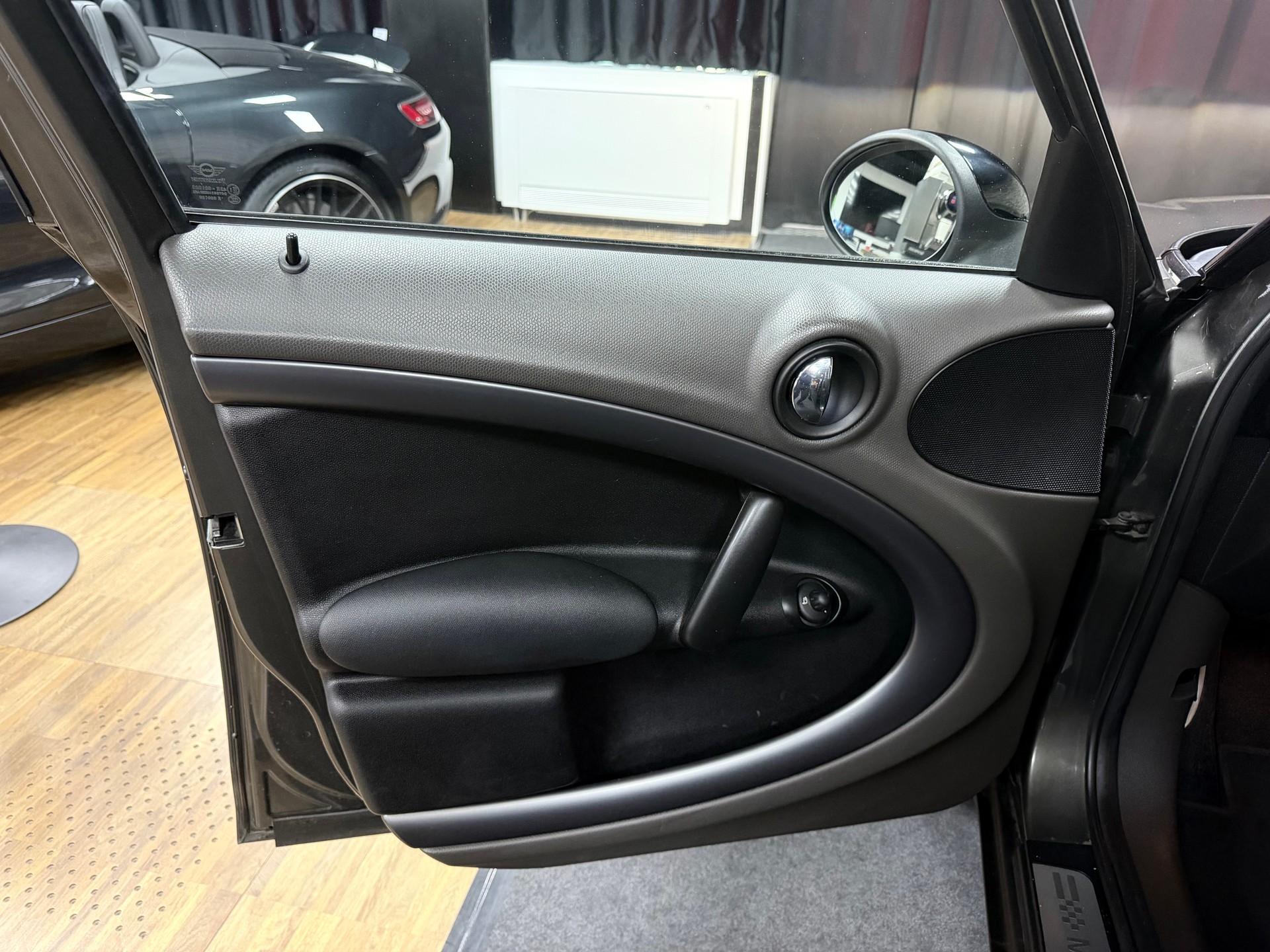 MINI Countryman Cooper S FWD Steptronic-image-7