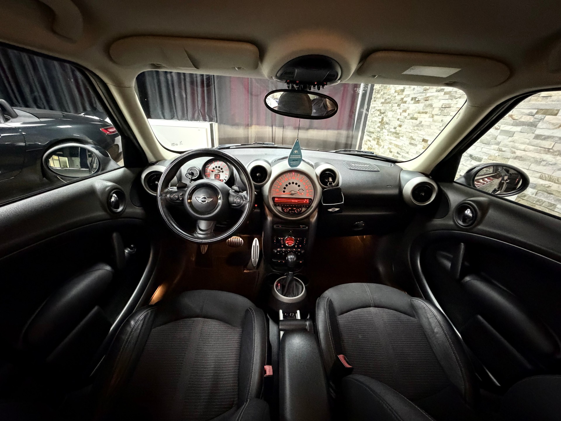 MINI Countryman Cooper S FWD Steptronic-image-16