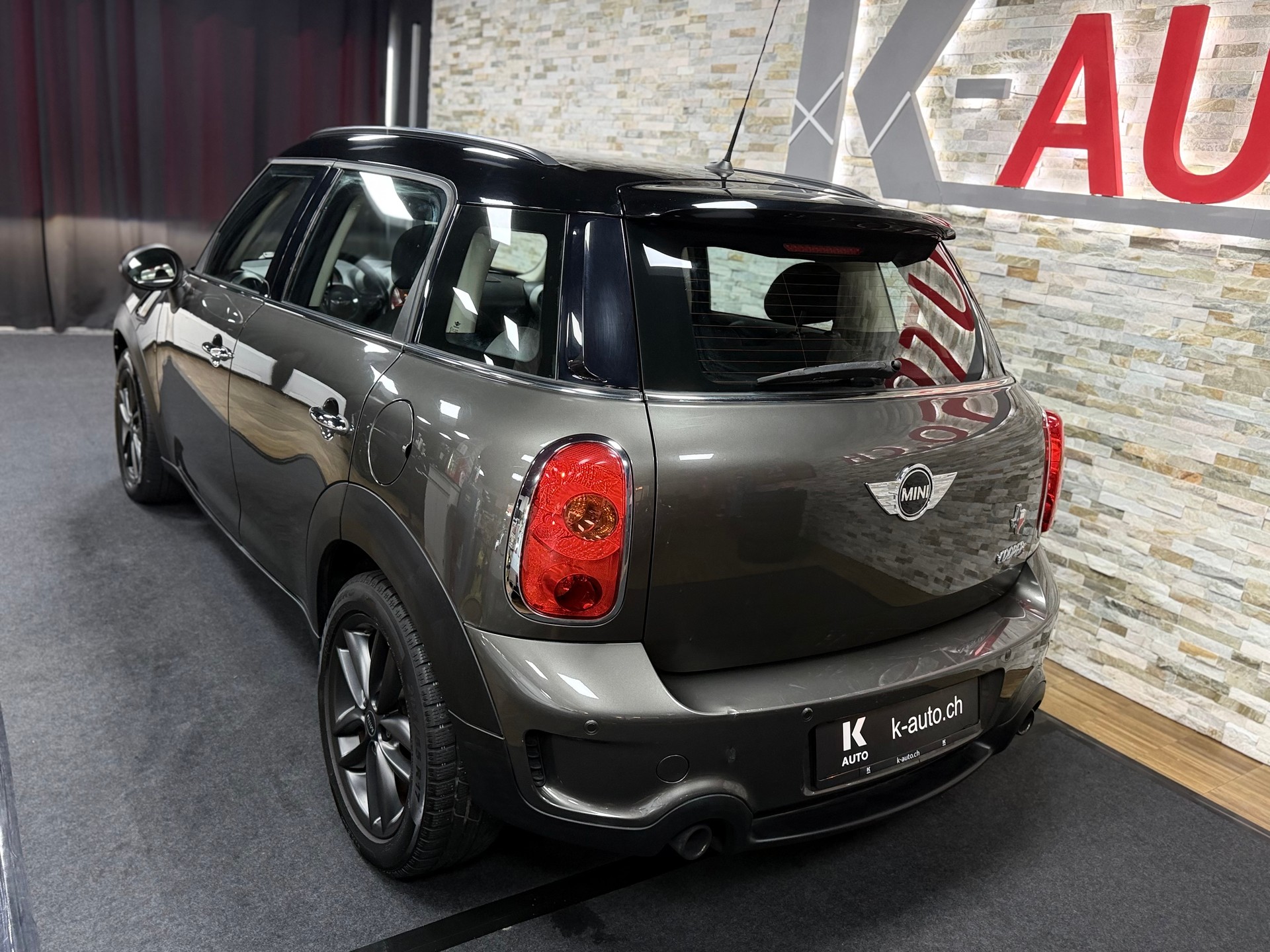 MINI Countryman Cooper S FWD Steptronic-image-1