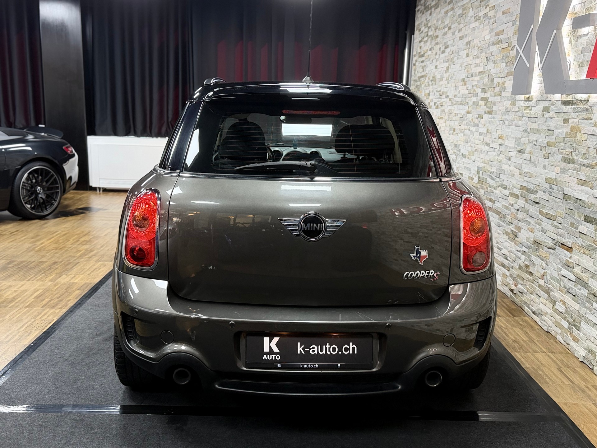 MINI Countryman Cooper S FWD Steptronic-image-2