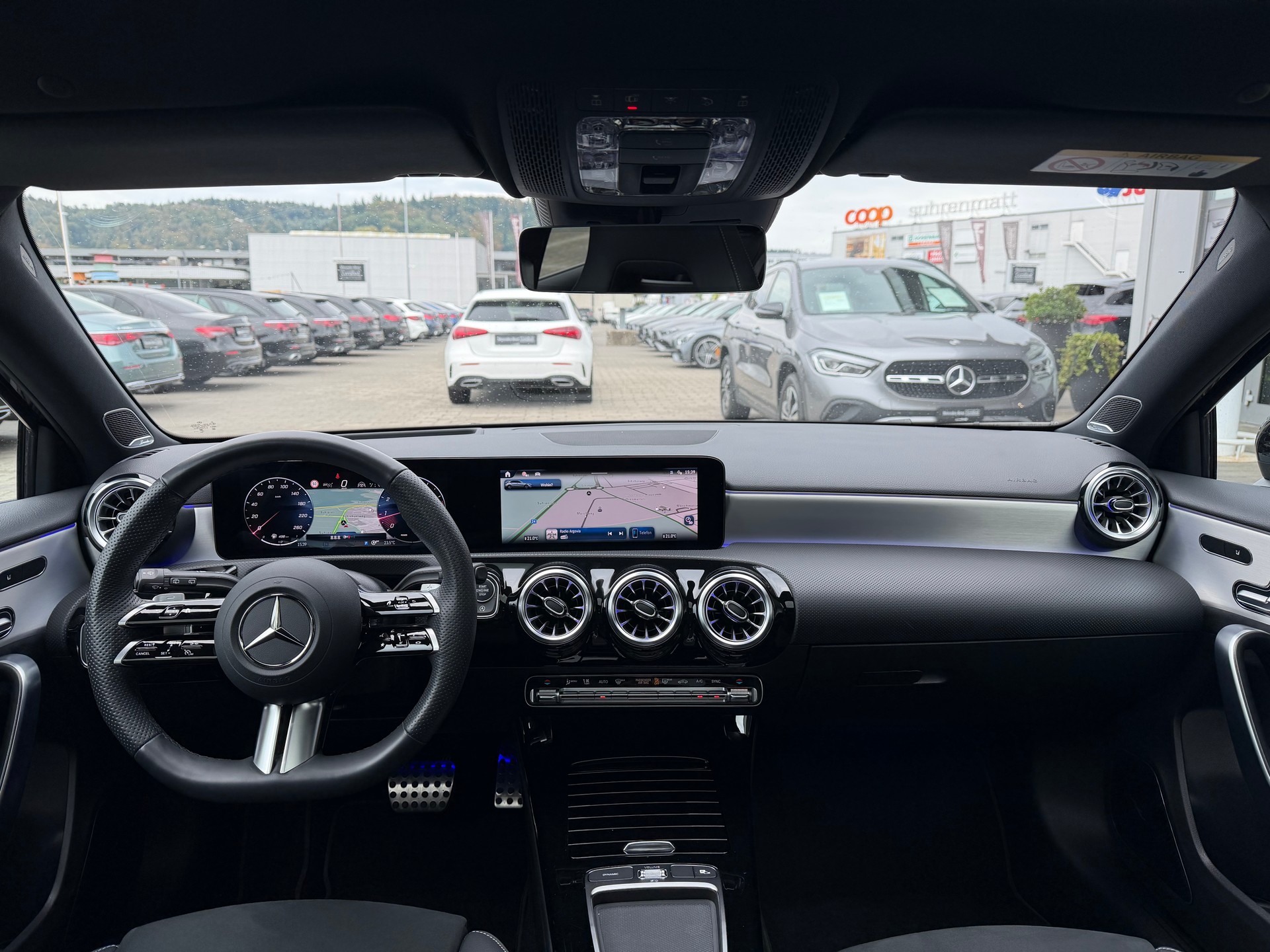 MERCEDES-BENZ A 250 AMG Line 4Matic 8G-DCT-image-4