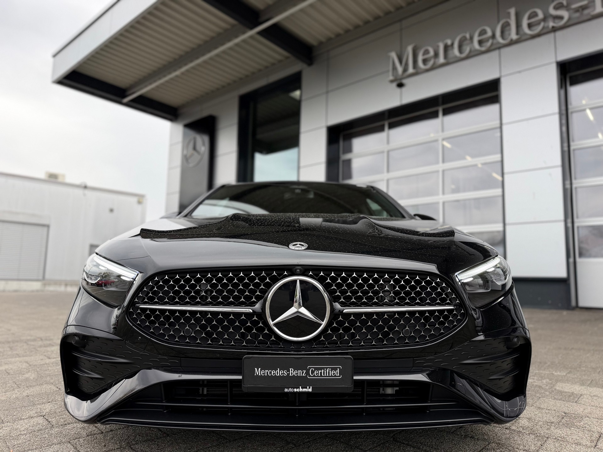MERCEDES-BENZ A 250 AMG Line 4Matic 8G-DCT-image-3