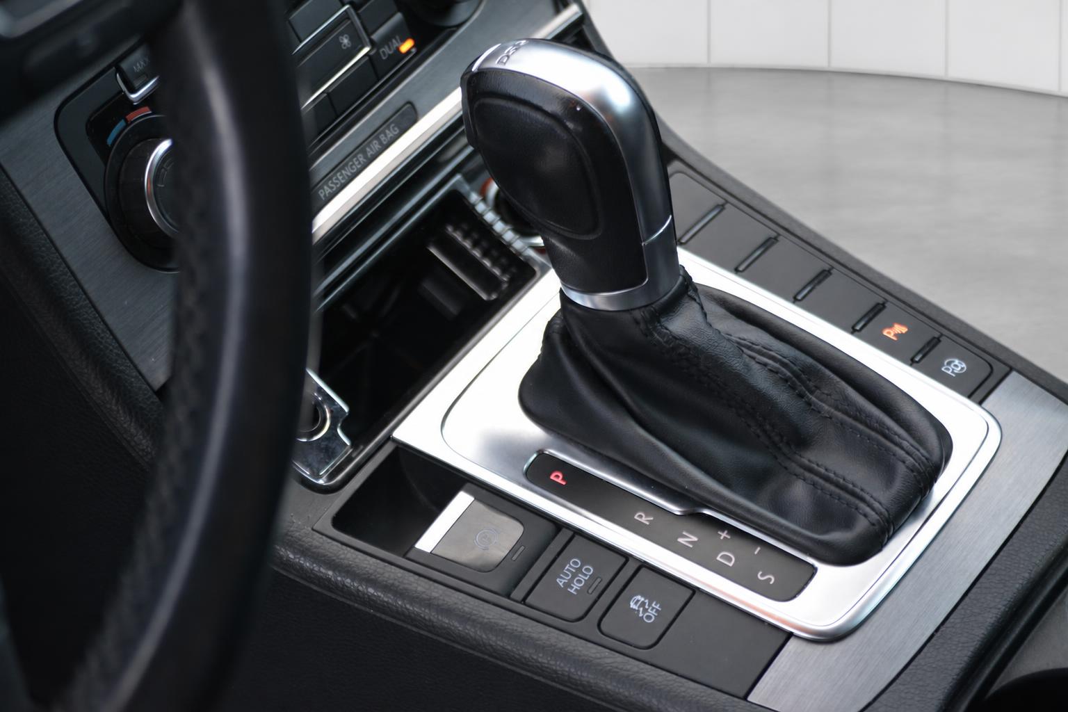 VW Passat Variant 1.8 TSI Comfortline DSG-image-8