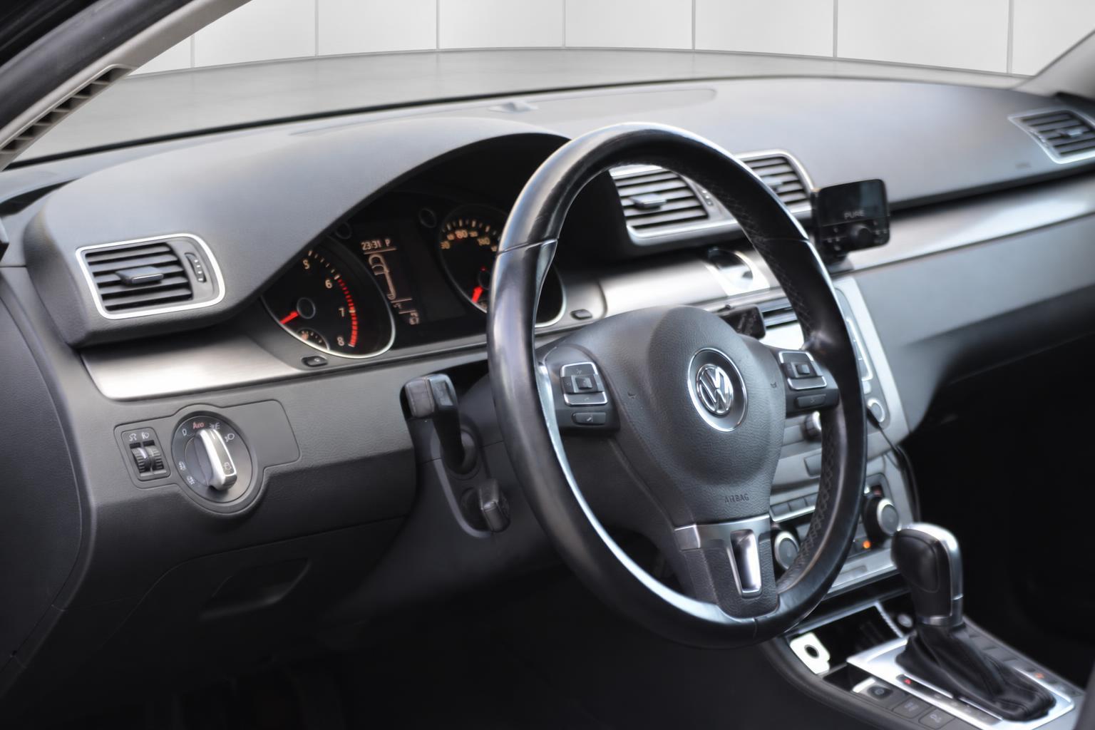 VW Passat Variant 1.8 TSI Comfortline DSG-image-7