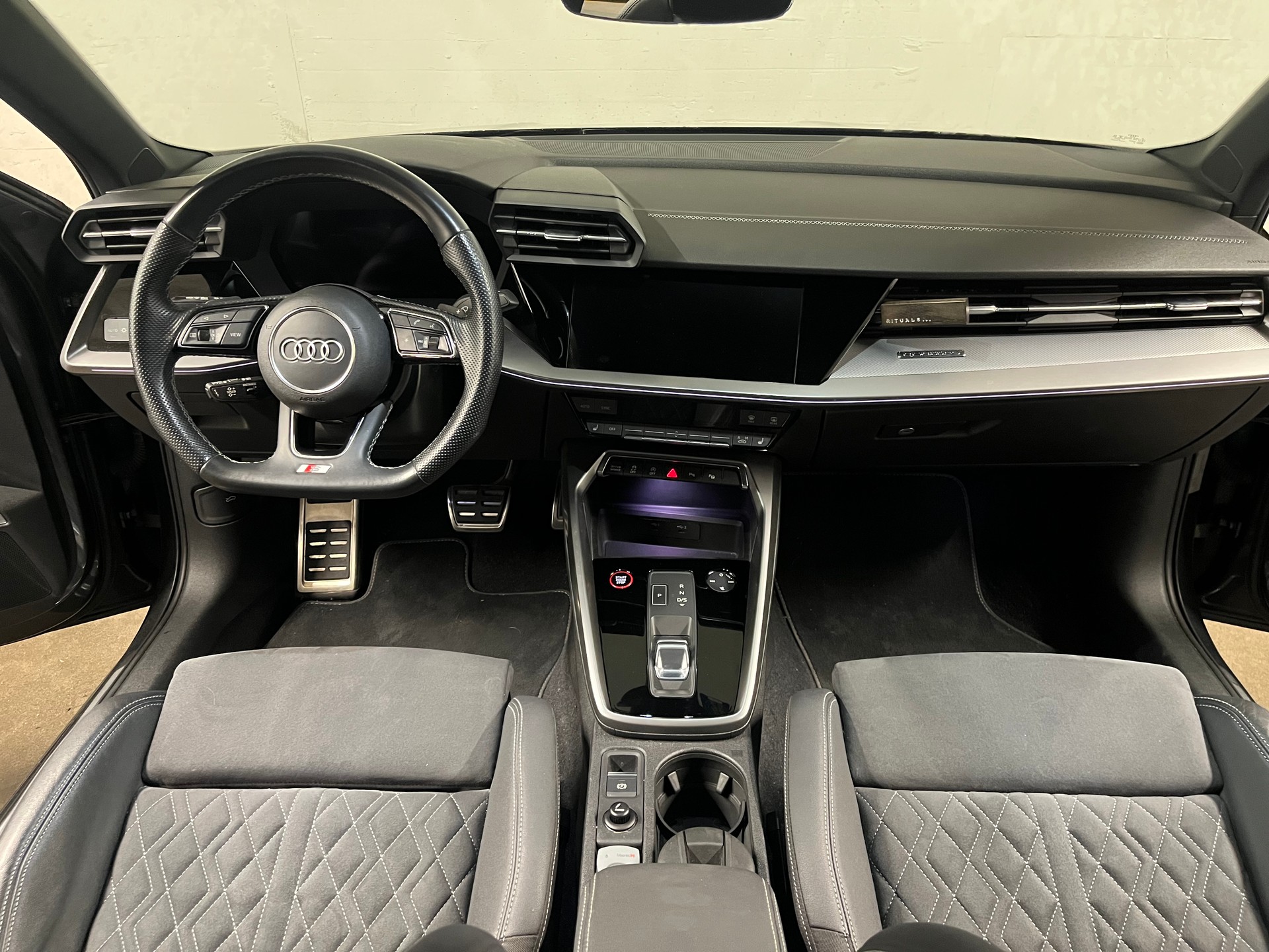 AUDI 2.0 TFSI quattro S-Tronic-image-5