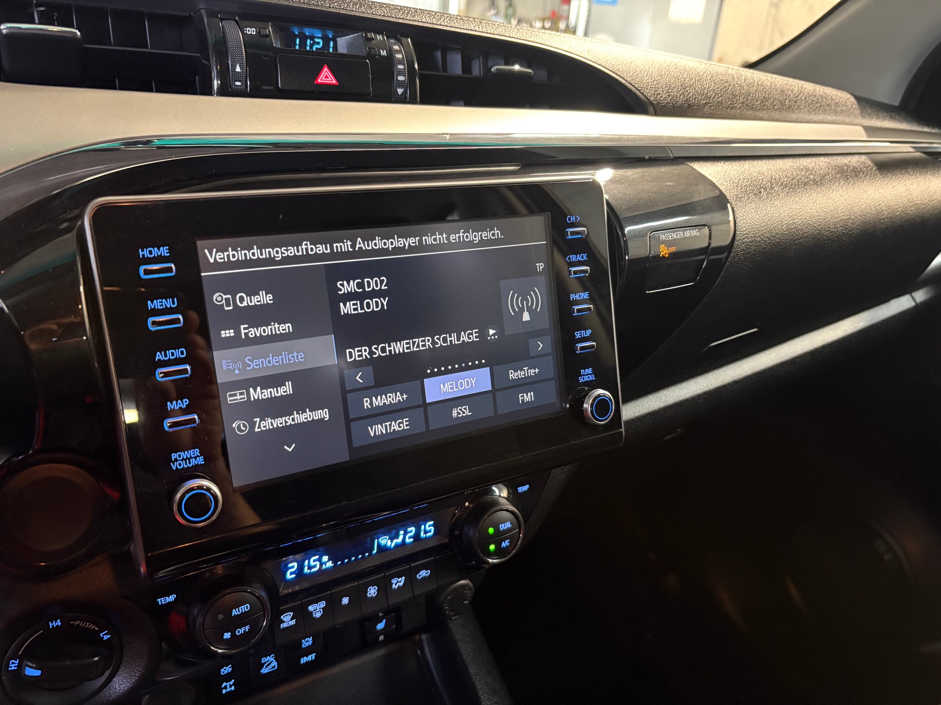 TOYOTA Hilux 2.8D-4D Style Double Cab 4x4 A-image-9