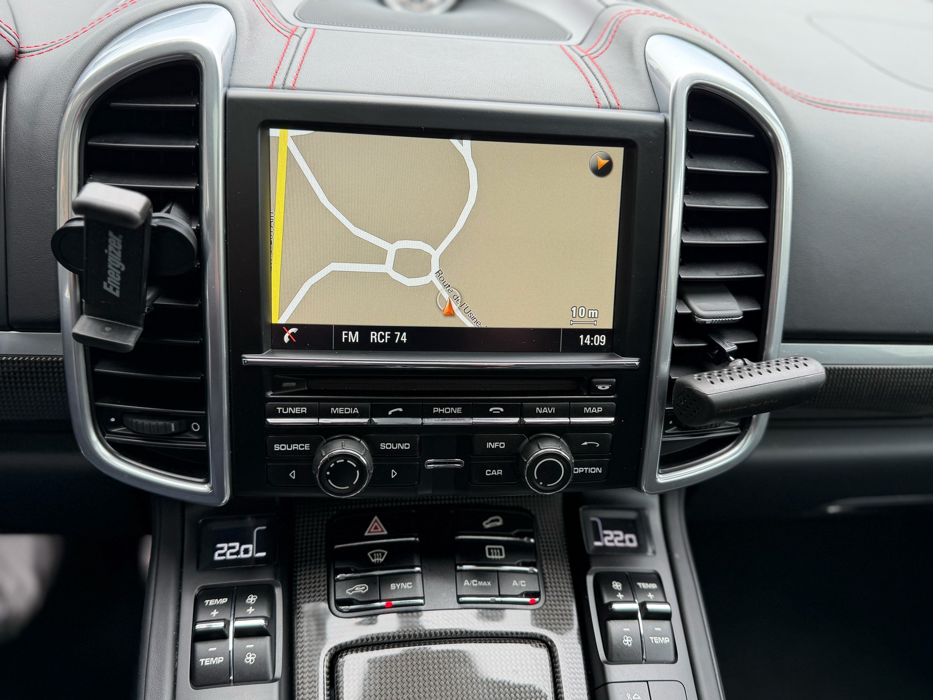 PORSCHE Cayenne GTS-image-12