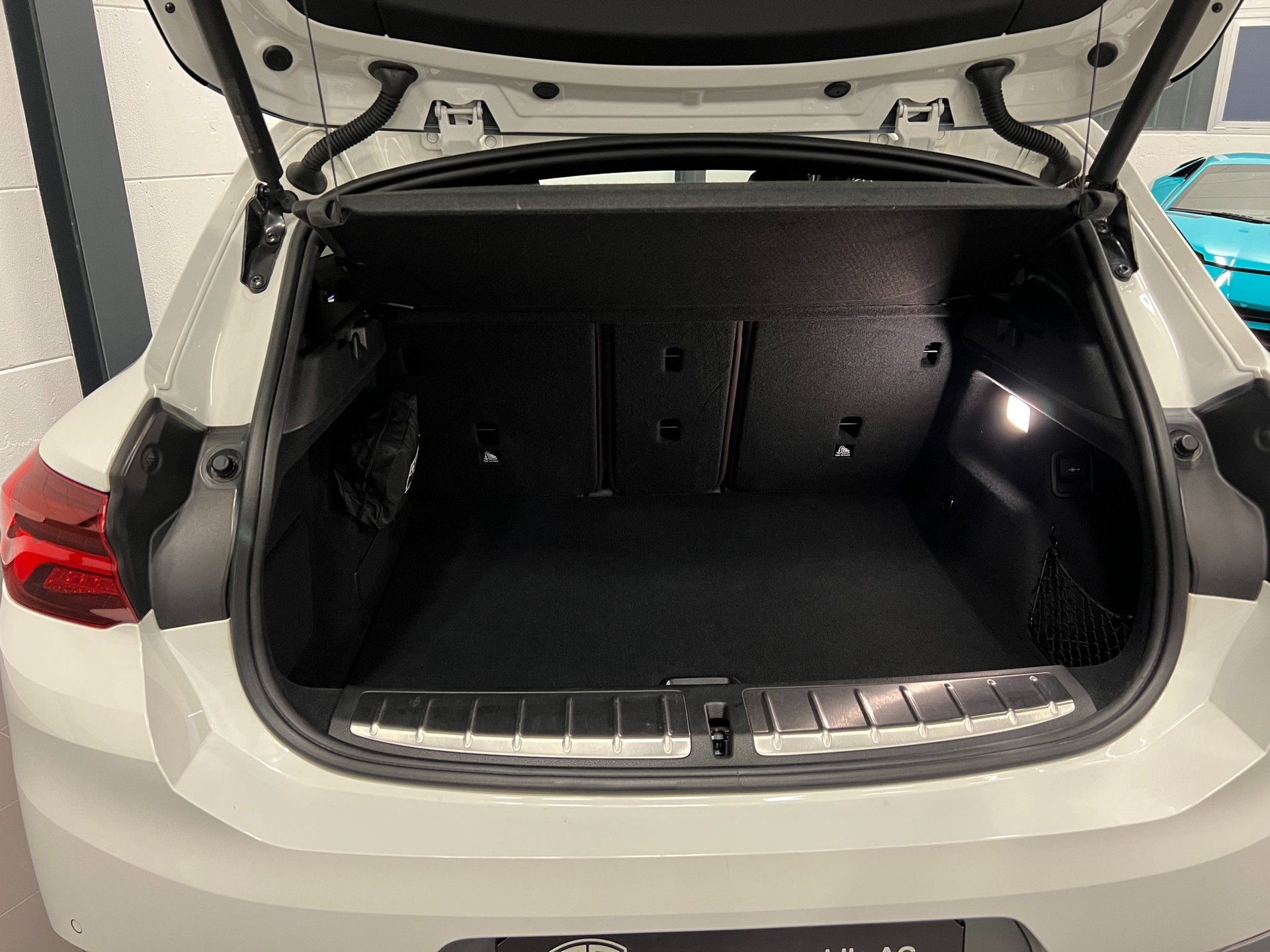 BMW X2 xDrive 25e M Sport X Steptronic-image-23