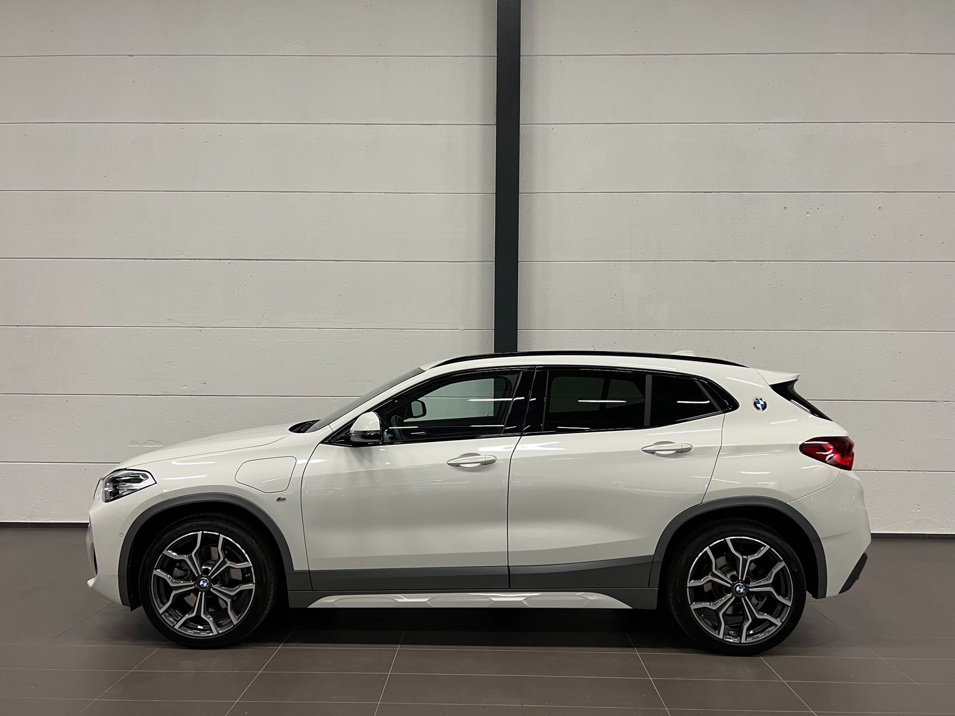 BMW X2 xDrive 25e M Sport X Steptronic-image-9