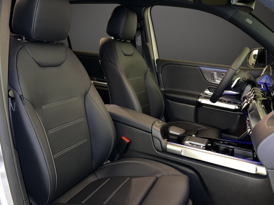 MERCEDES-BENZ EQB 350 AMG Line 4Matic-image-7