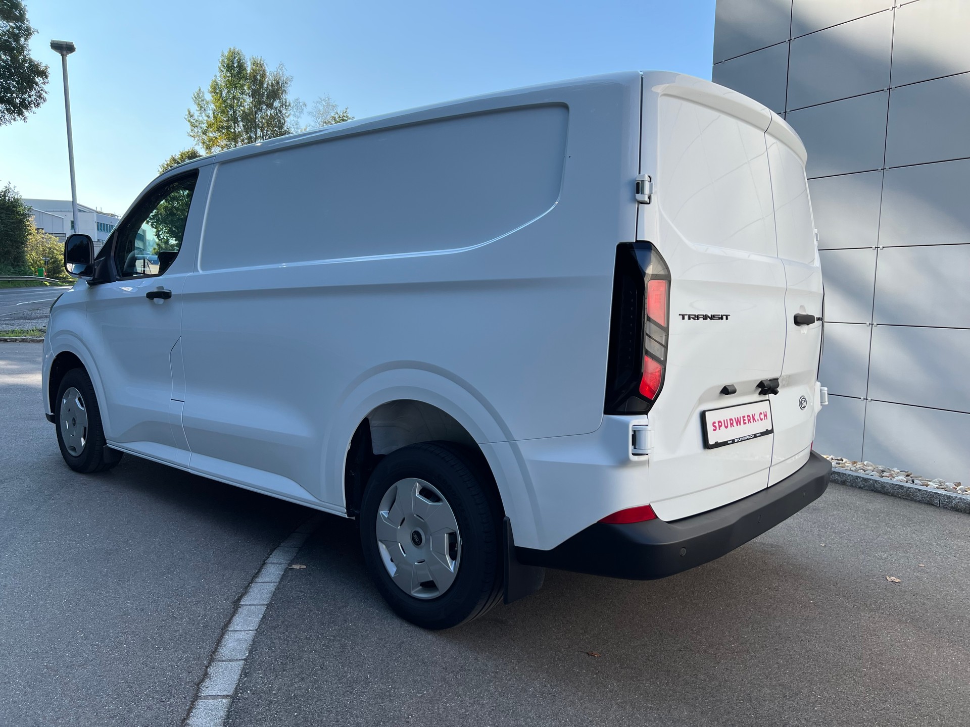 FORD Transit Custom Van 300 L1H1 Trend-showroom-element-3