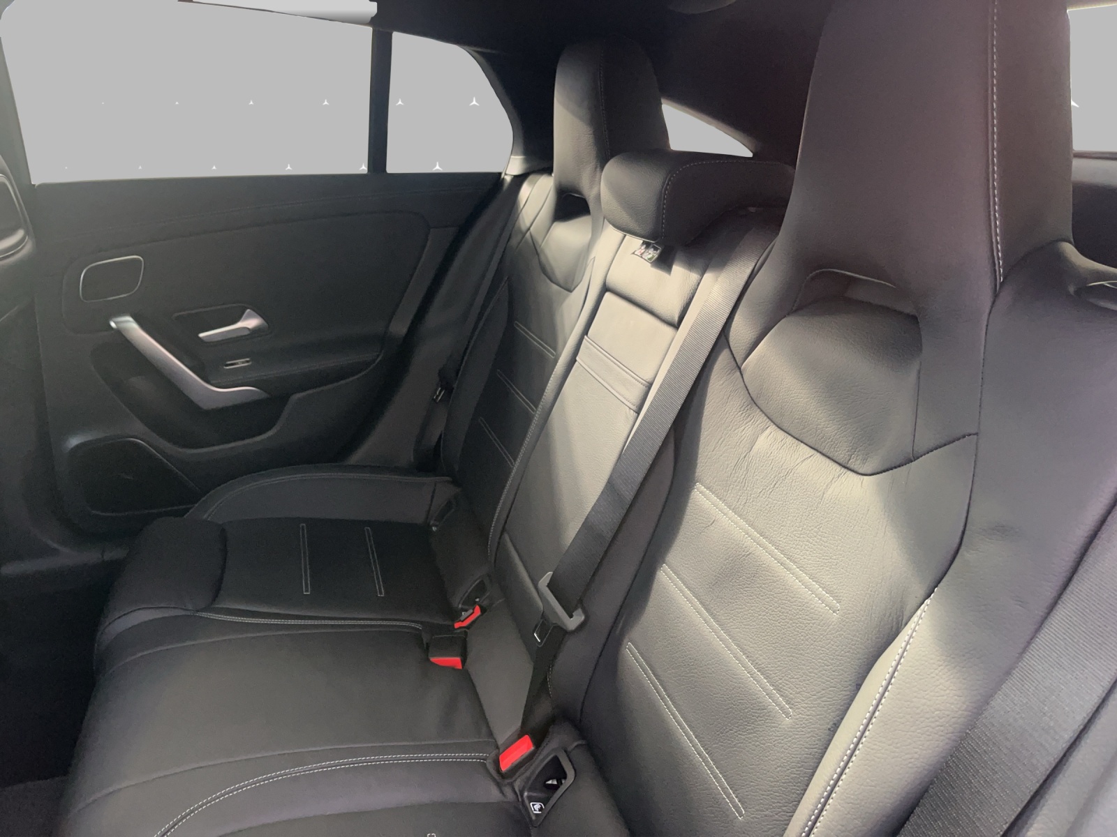 MERCEDES-BENZ CLA Shooting Brake 200 7G-DCT-image-9