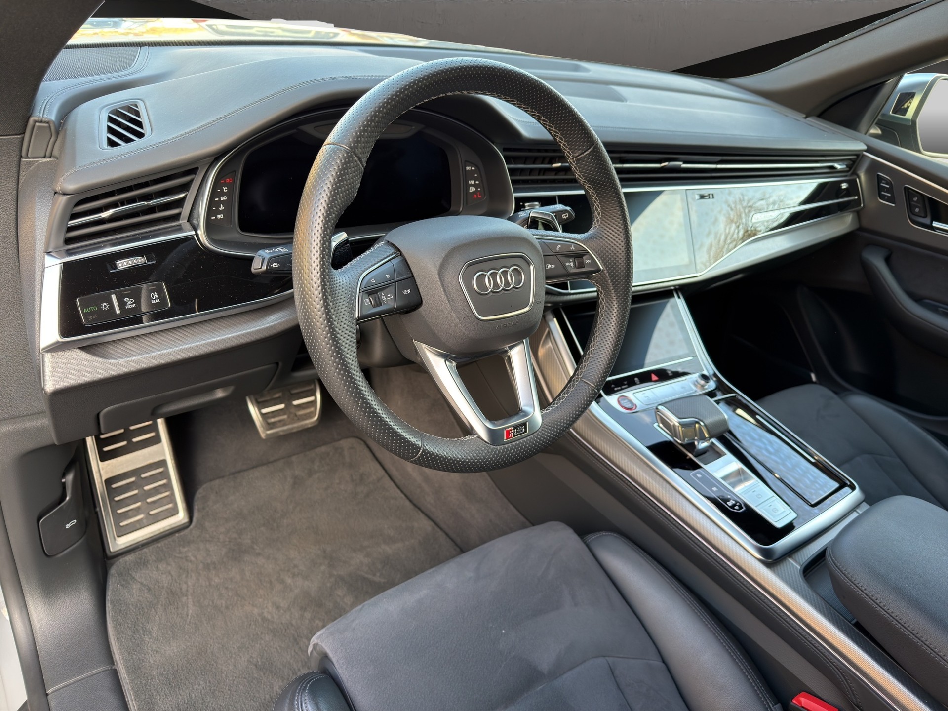 AUDI RSQ8 quattro tiptronic-image-6