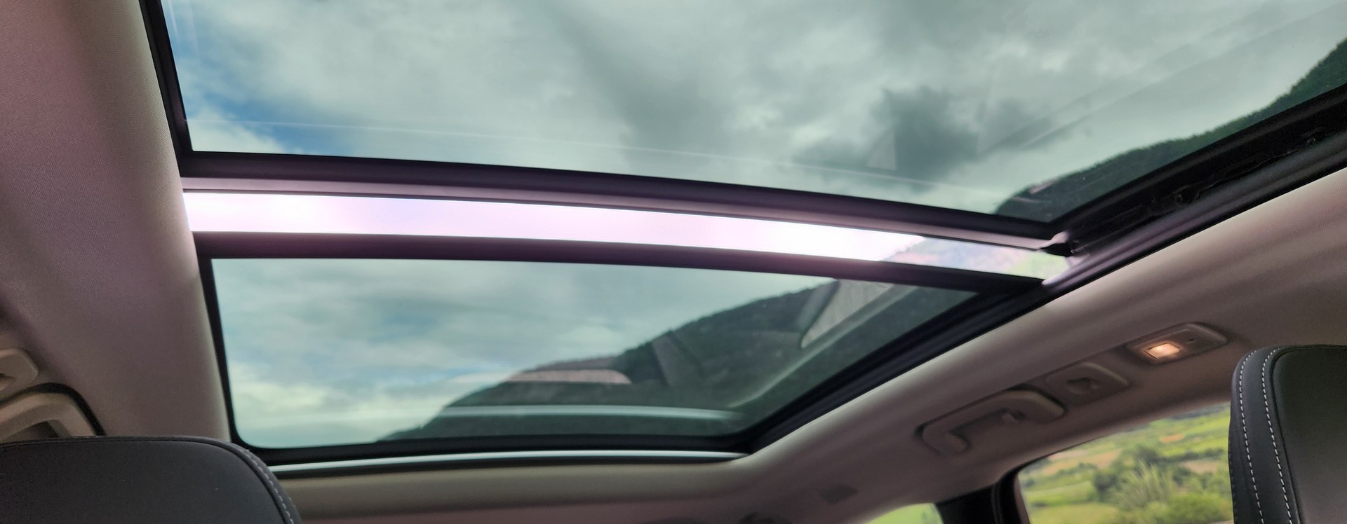 VOLVO XC60 T6 eAWD Inscription modèle 2022,rechargeable, crochet de remorque-image-18