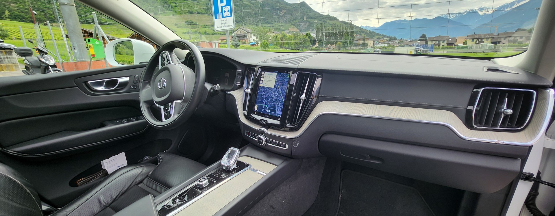 VOLVO XC60 T6 eAWD Inscription modèle 2022,rechargeable, crochet de remorque-image-6