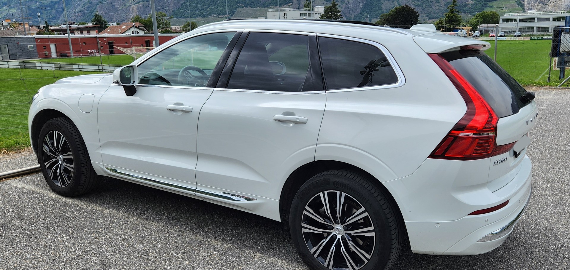 VOLVO XC60 T6 eAWD Inscription modèle 2022,rechargeable, crochet de remorque-image-10