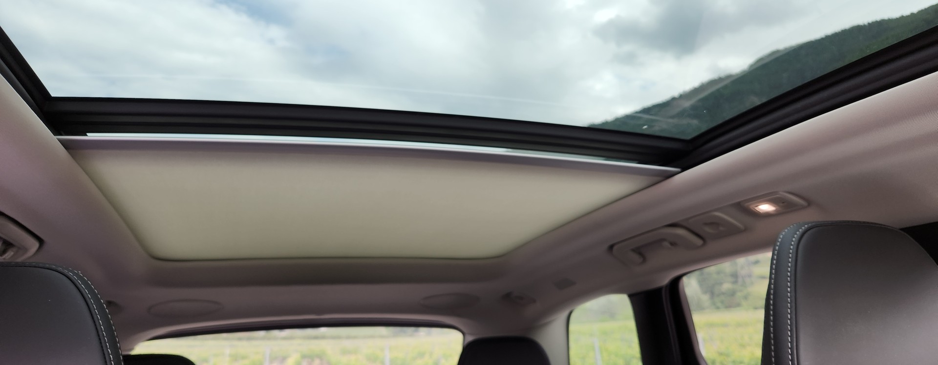 VOLVO XC60 T6 eAWD Inscription modèle 2022,rechargeable, crochet de remorque-image-19