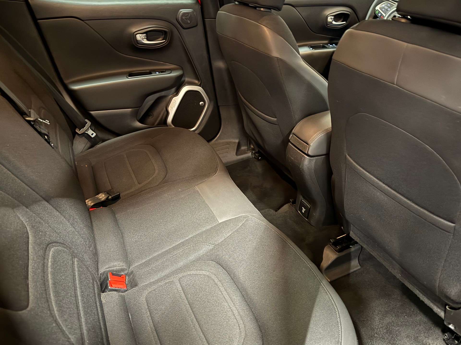 JEEP Renegade 1.6 CRD Limited-image-11