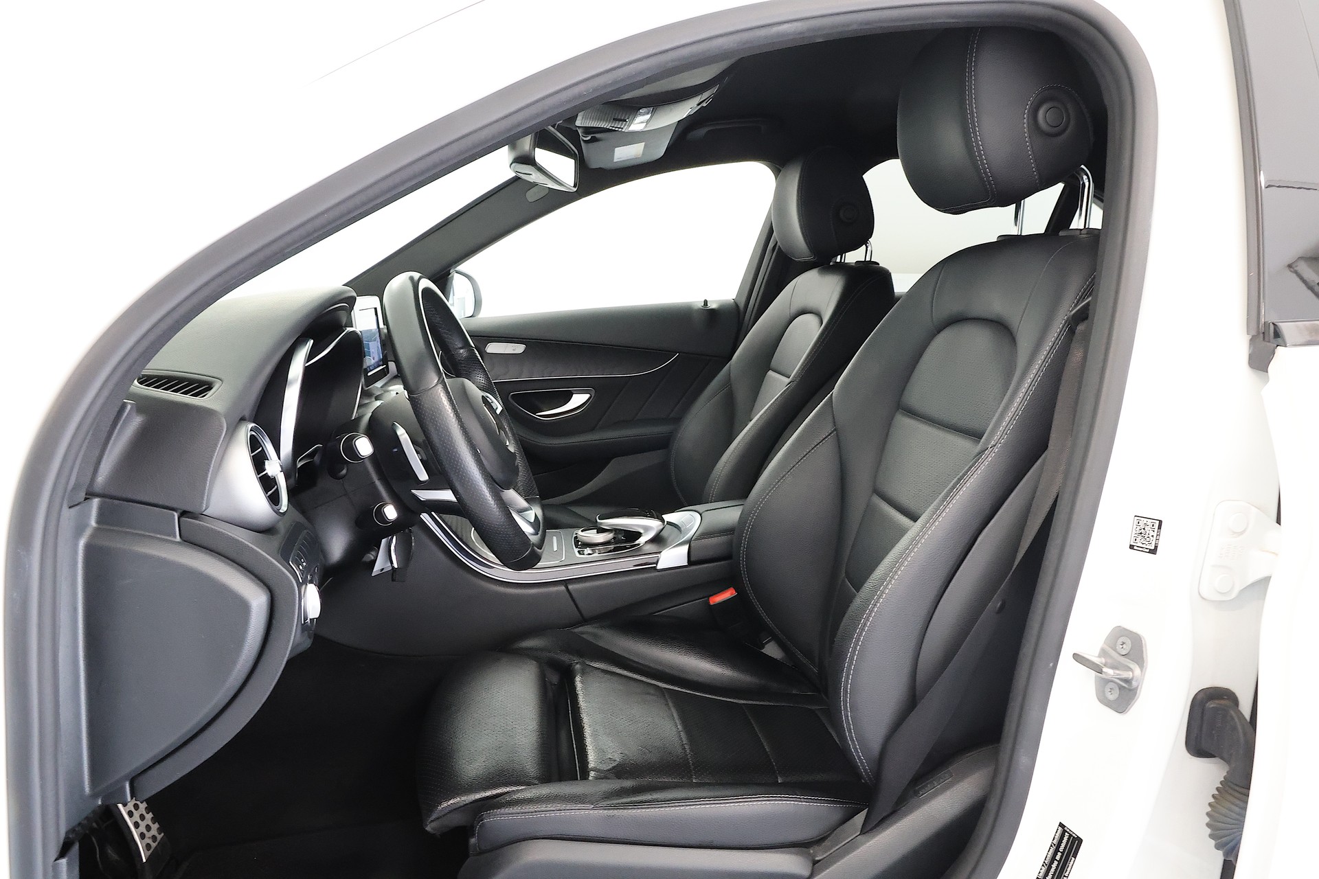 MERCEDES-BENZ C 250 BlueTEC AMG Line 4Matic 9G-Tronic-image-6