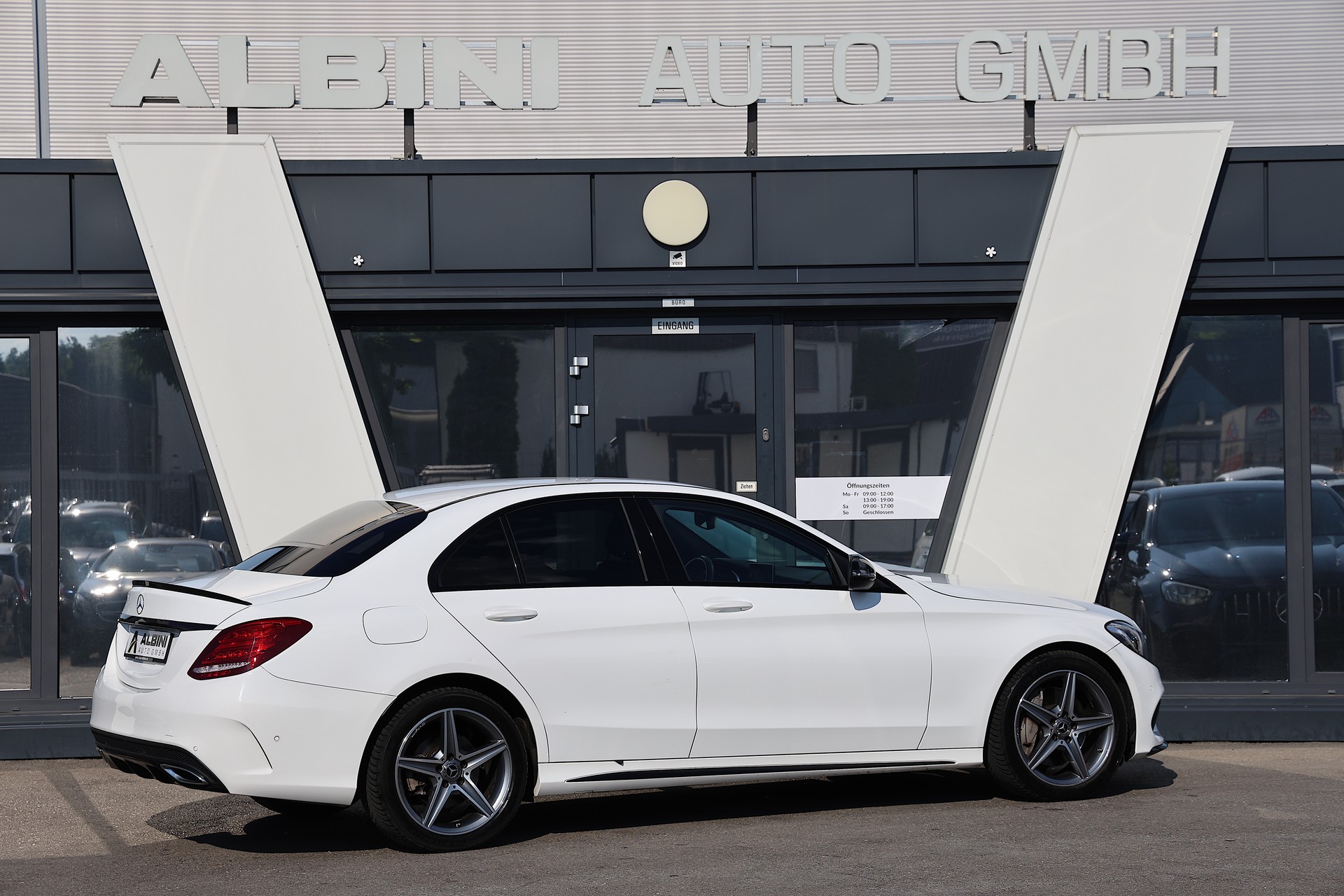 MERCEDES-BENZ C 250 BlueTEC AMG Line 4Matic 9G-Tronic-image-3
