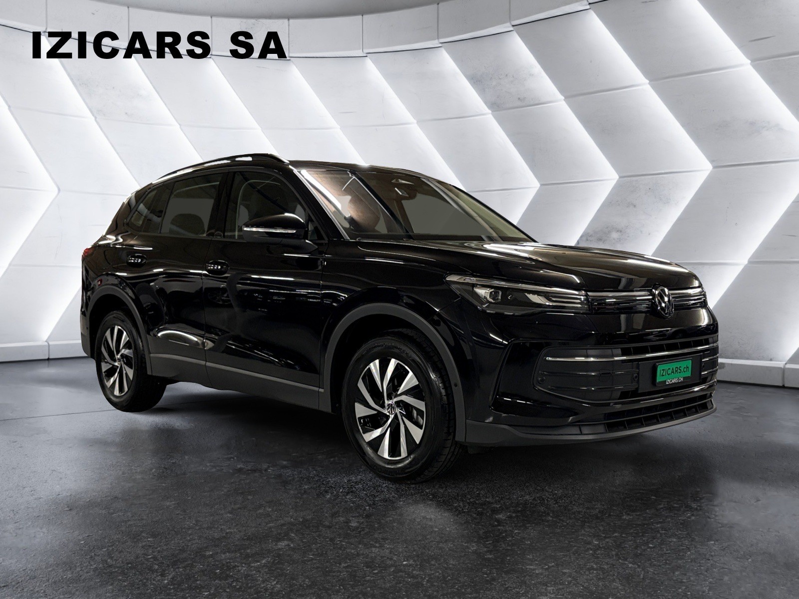 VW Tiguan 2.0 TDI Life DSG/Garantie 5 ans ou 100'000 kms /caméra de recul / Attelage / Pack Hiver Premium / 8 roues-image-3