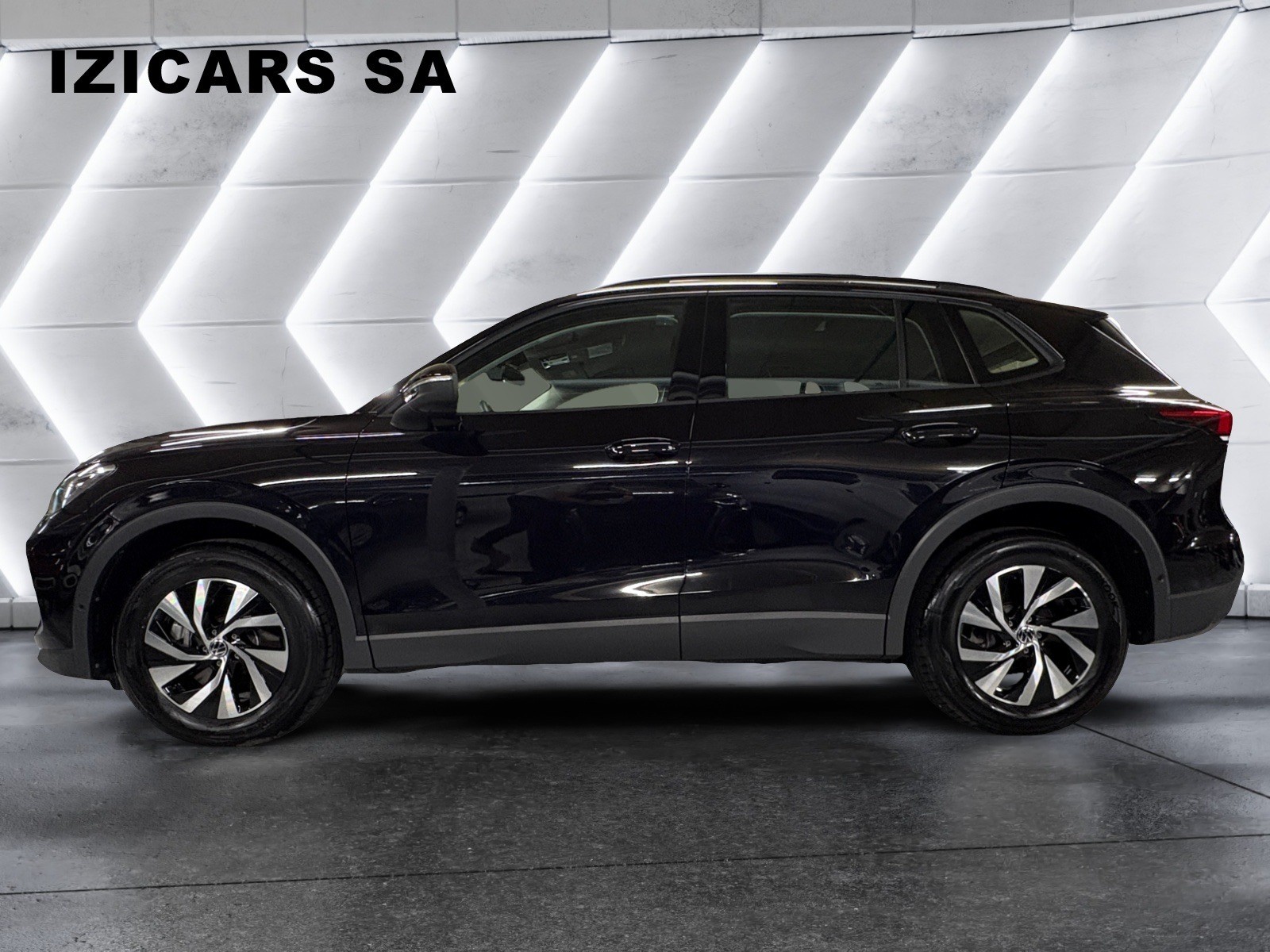 VW Tiguan 2.0 TDI Life DSG/Garantie 5 ans ou 100'000 kms /caméra de recul / Attelage / Pack Hiver Premium / 8 roues-image-7