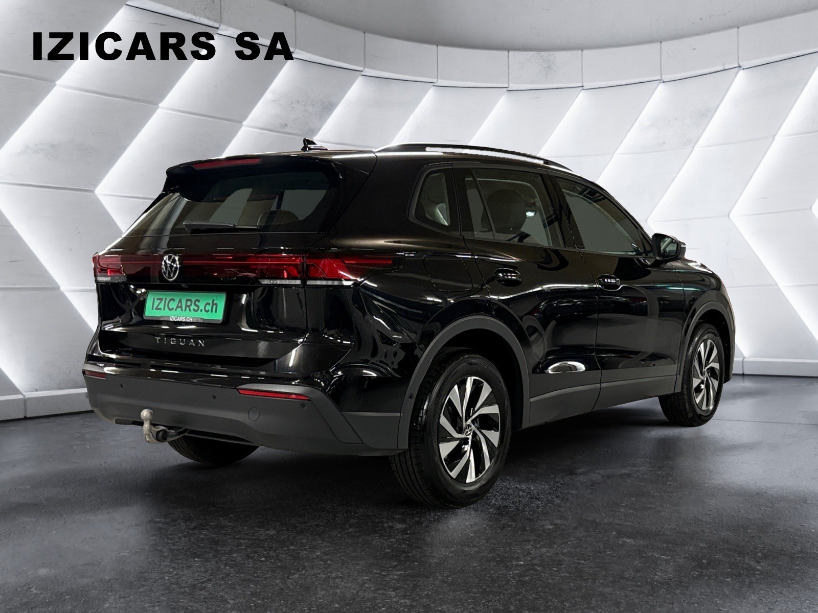 VW Tiguan 2.0 TDI Life DSG/Garantie 5 ans ou 100'000 kms /caméra de recul / Attelage / Pack Hiver Premium / 8 roues-image-4