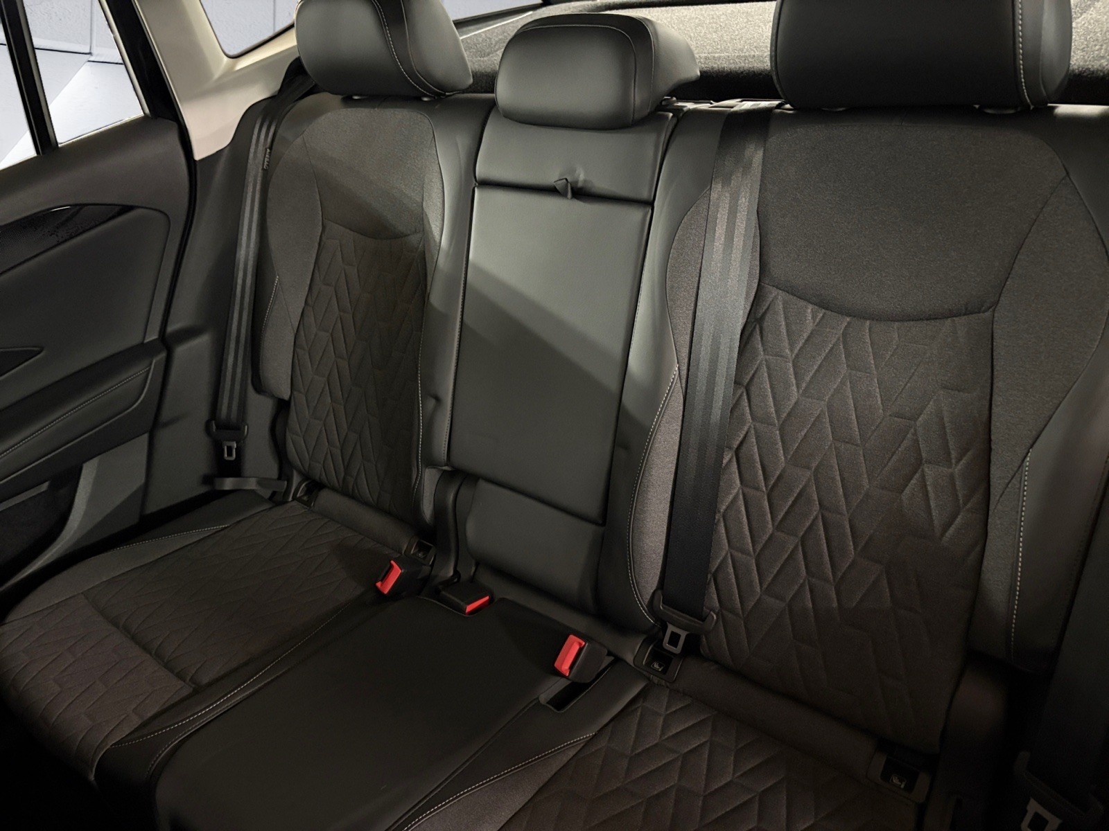 VW Tiguan 2.0 TDI Life DSG/Garantie 5 ans ou 100'000 kms /caméra de recul / Attelage / Pack Hiver Premium / 8 roues-image-14
