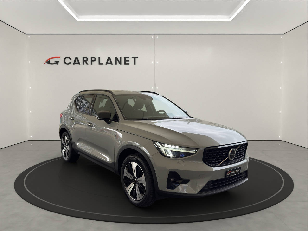 VOLVO XC40 1.5 T5 PiH Ultimate Dark-image-1